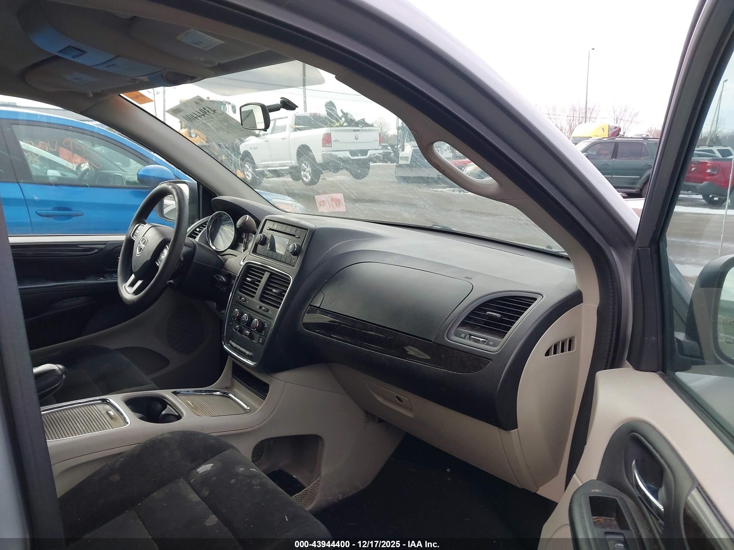 DODGE GRAND image 5