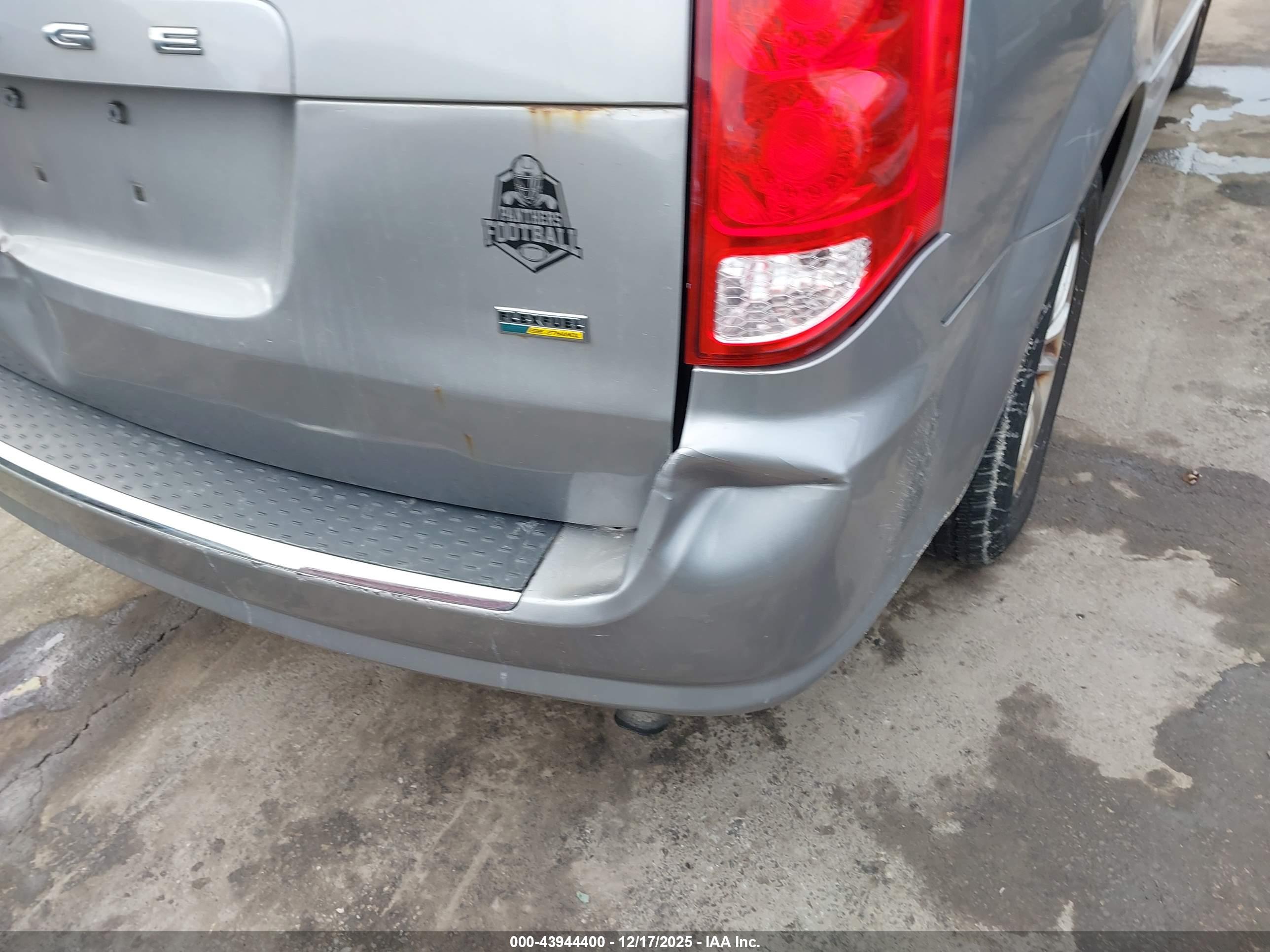 DODGE GRAND image 6