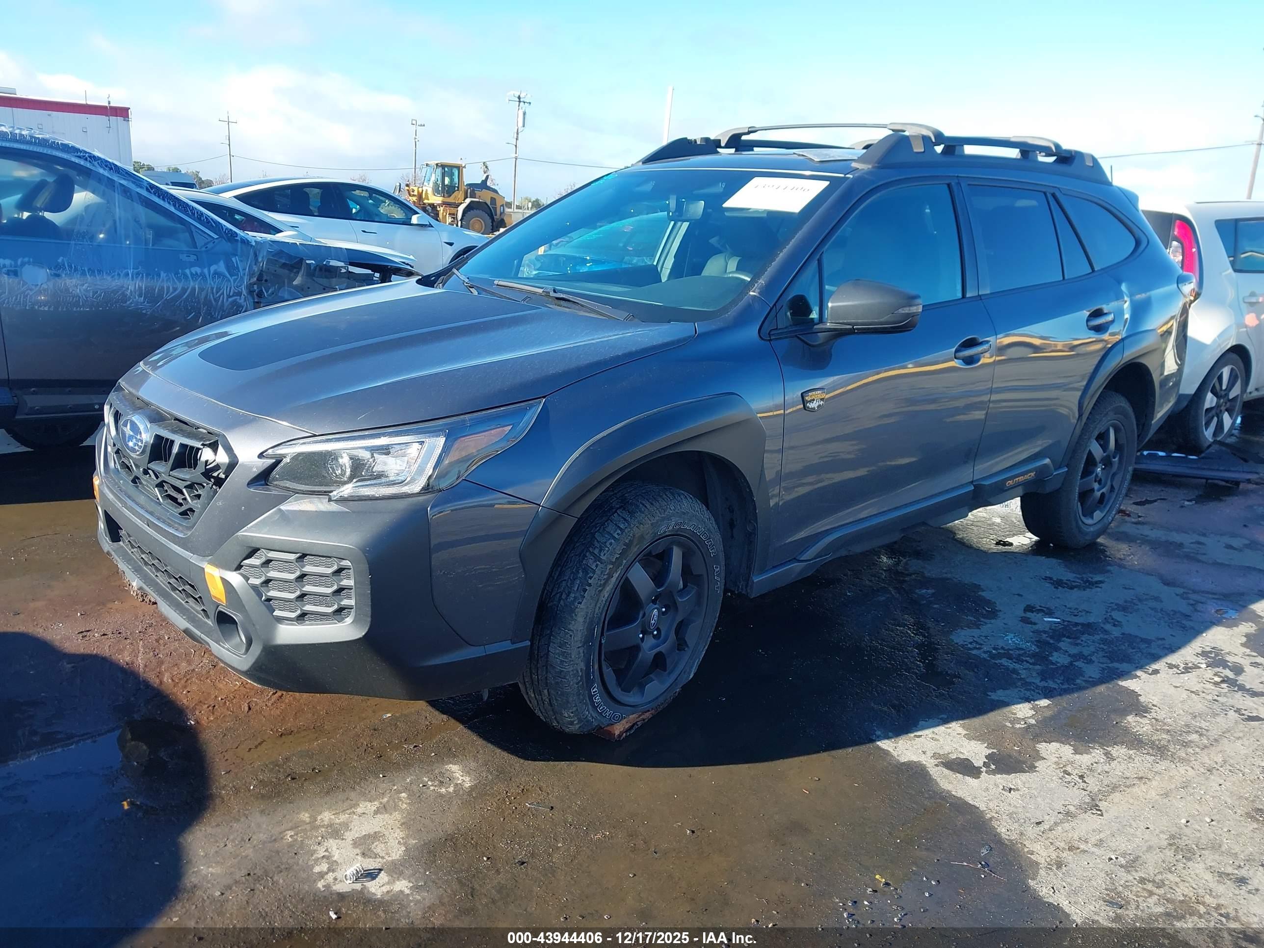 SUBARU OUTBACK image 2