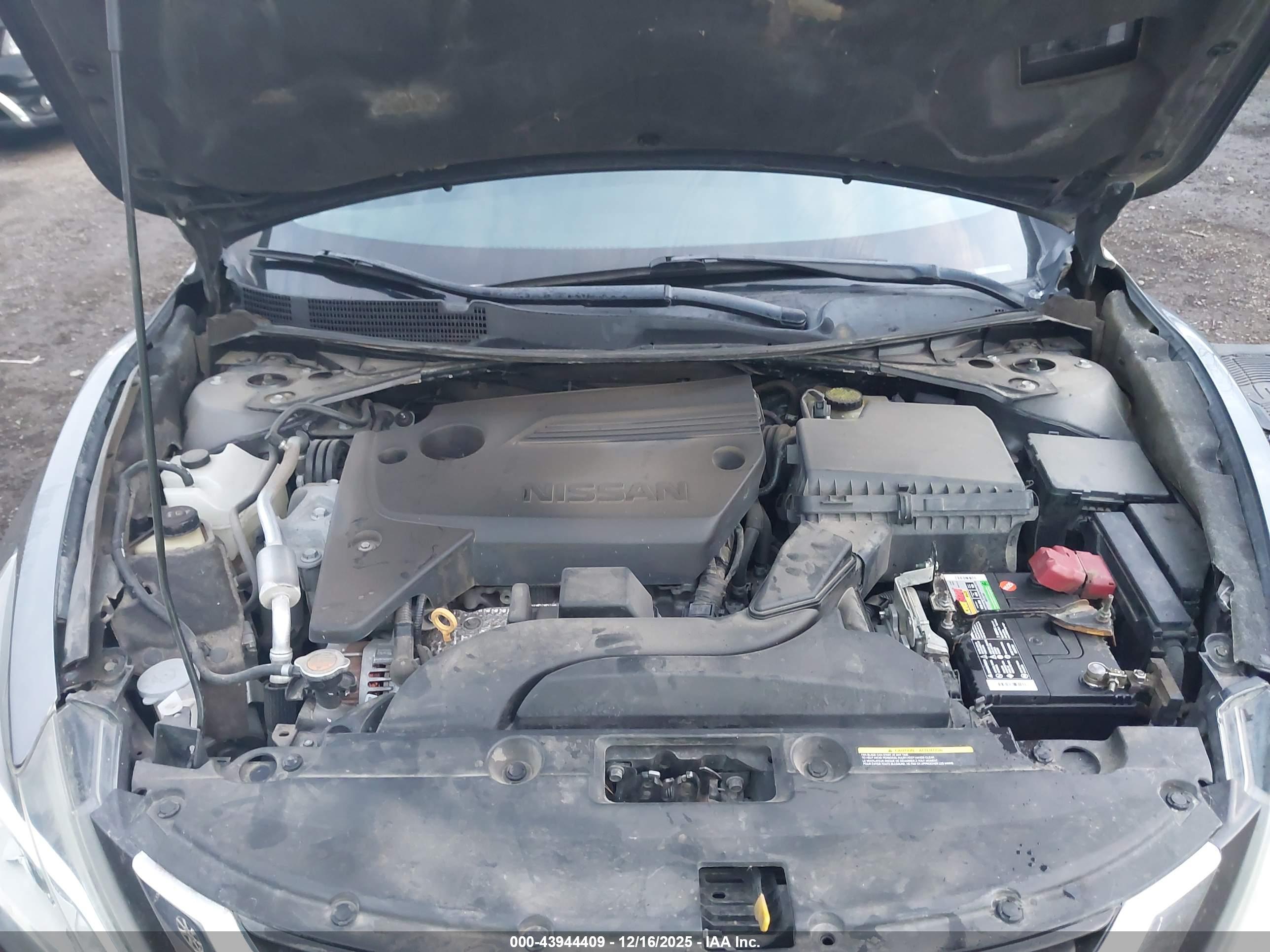 NISSAN ALTIMA image 10