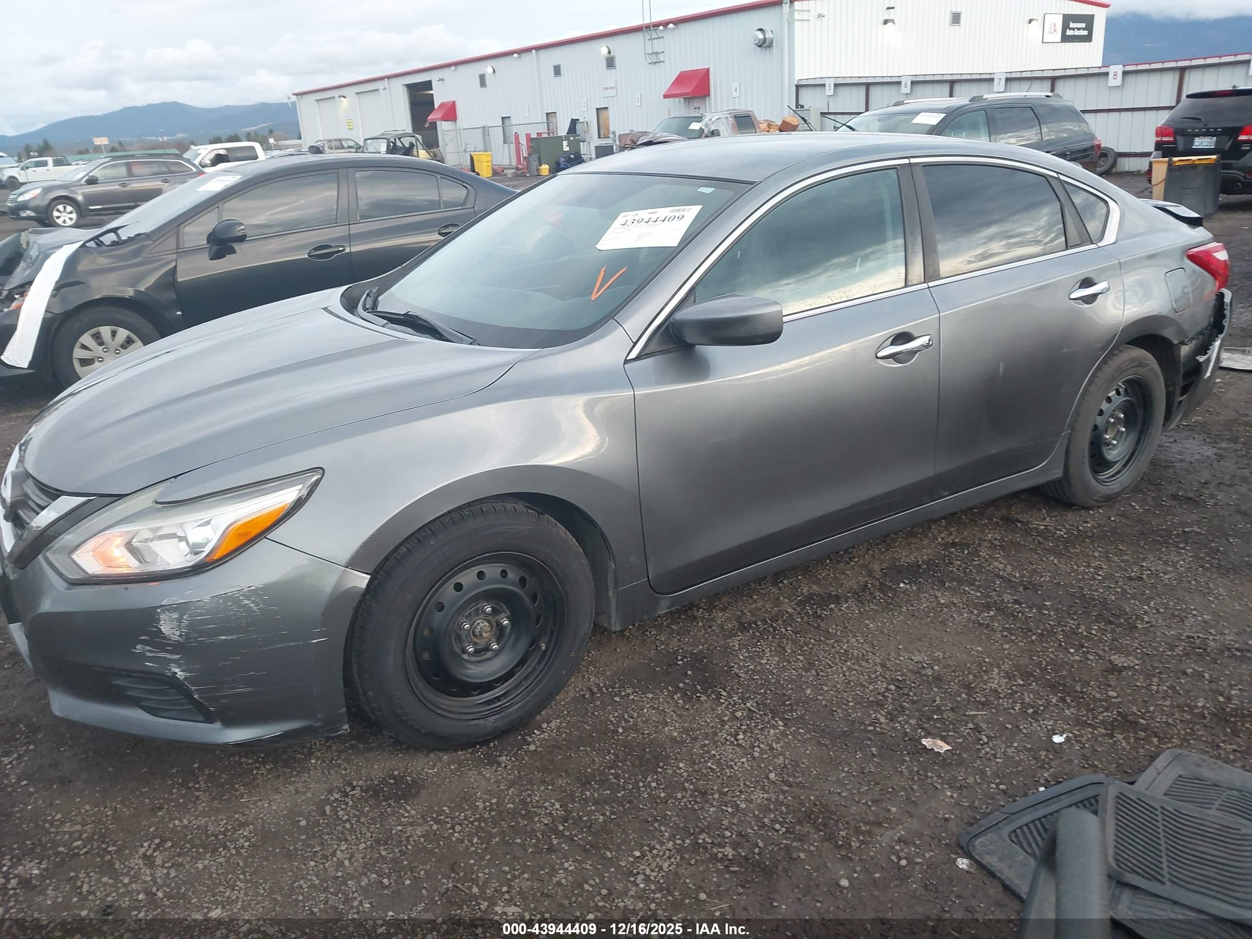 NISSAN ALTIMA image 2