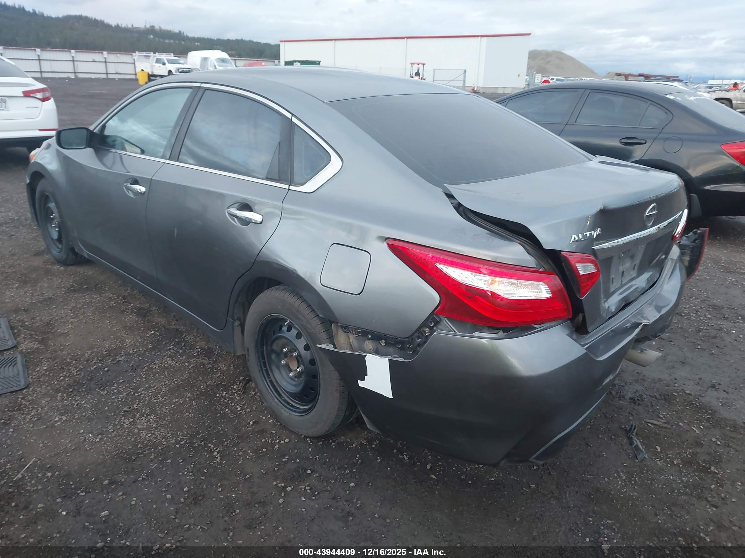 NISSAN ALTIMA image 3