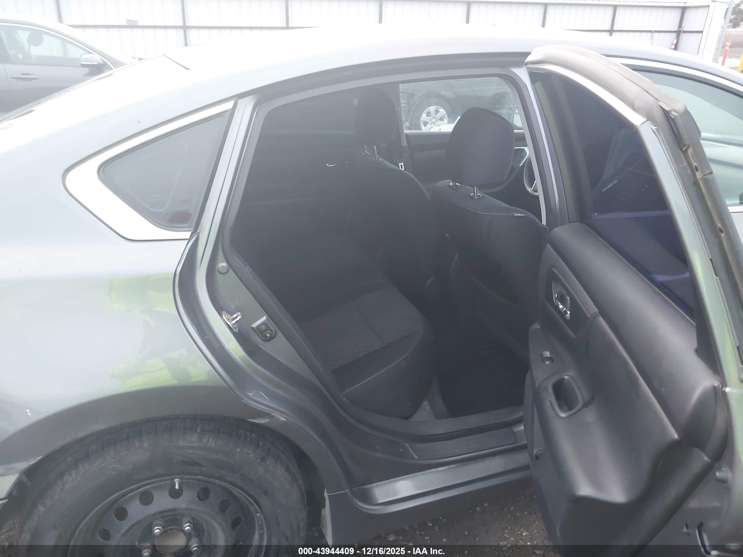 NISSAN ALTIMA image 8