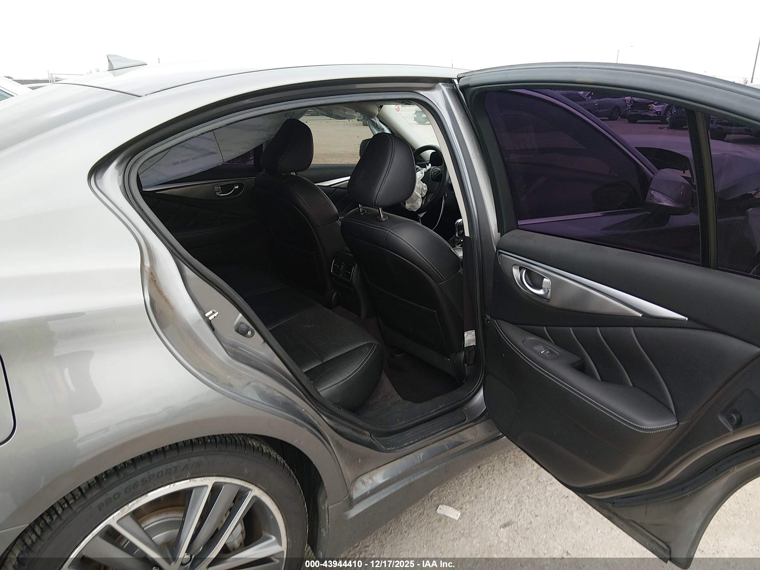INFINITI Q50 image 8