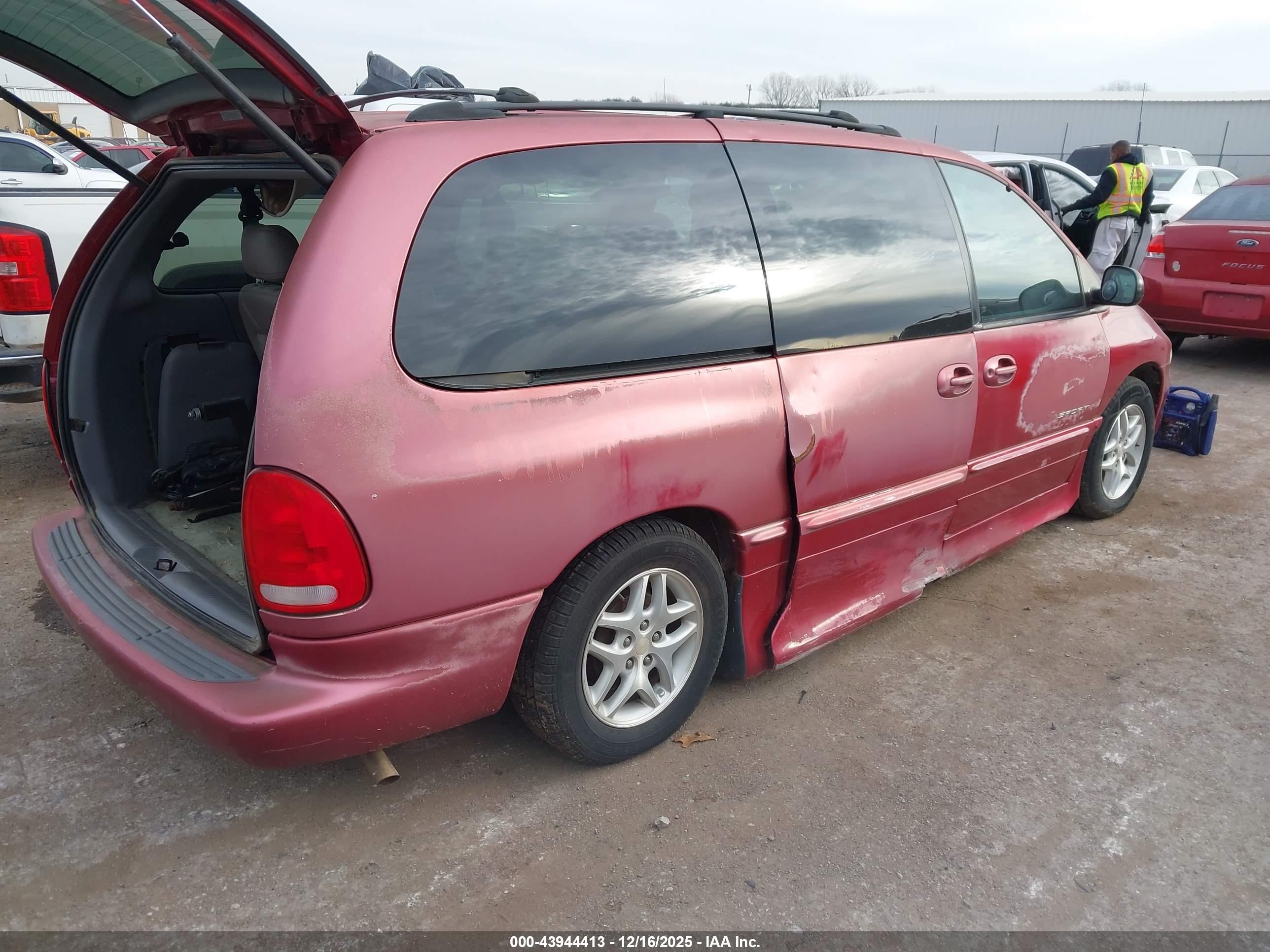 DODGE GRAND image 4