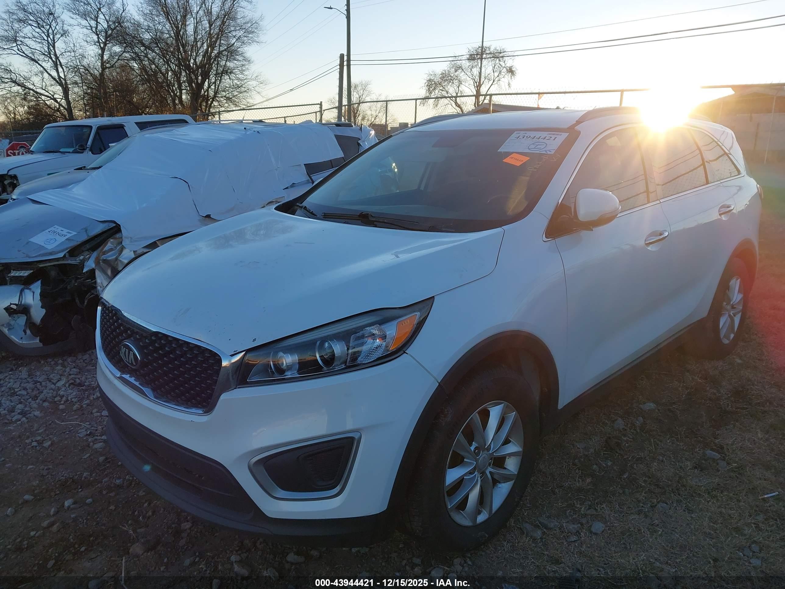 KIA SORENTO image 6