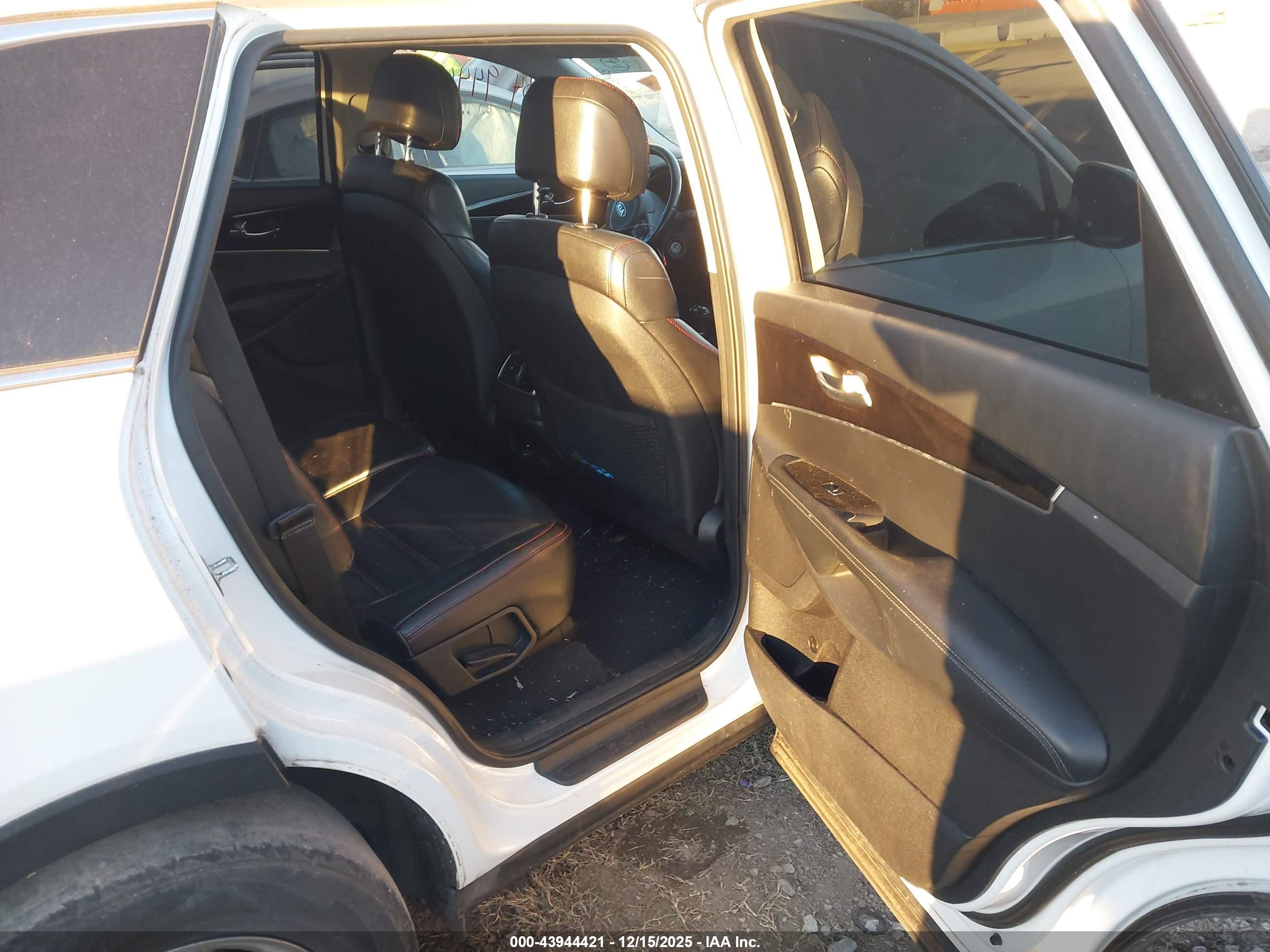 KIA SORENTO image 8