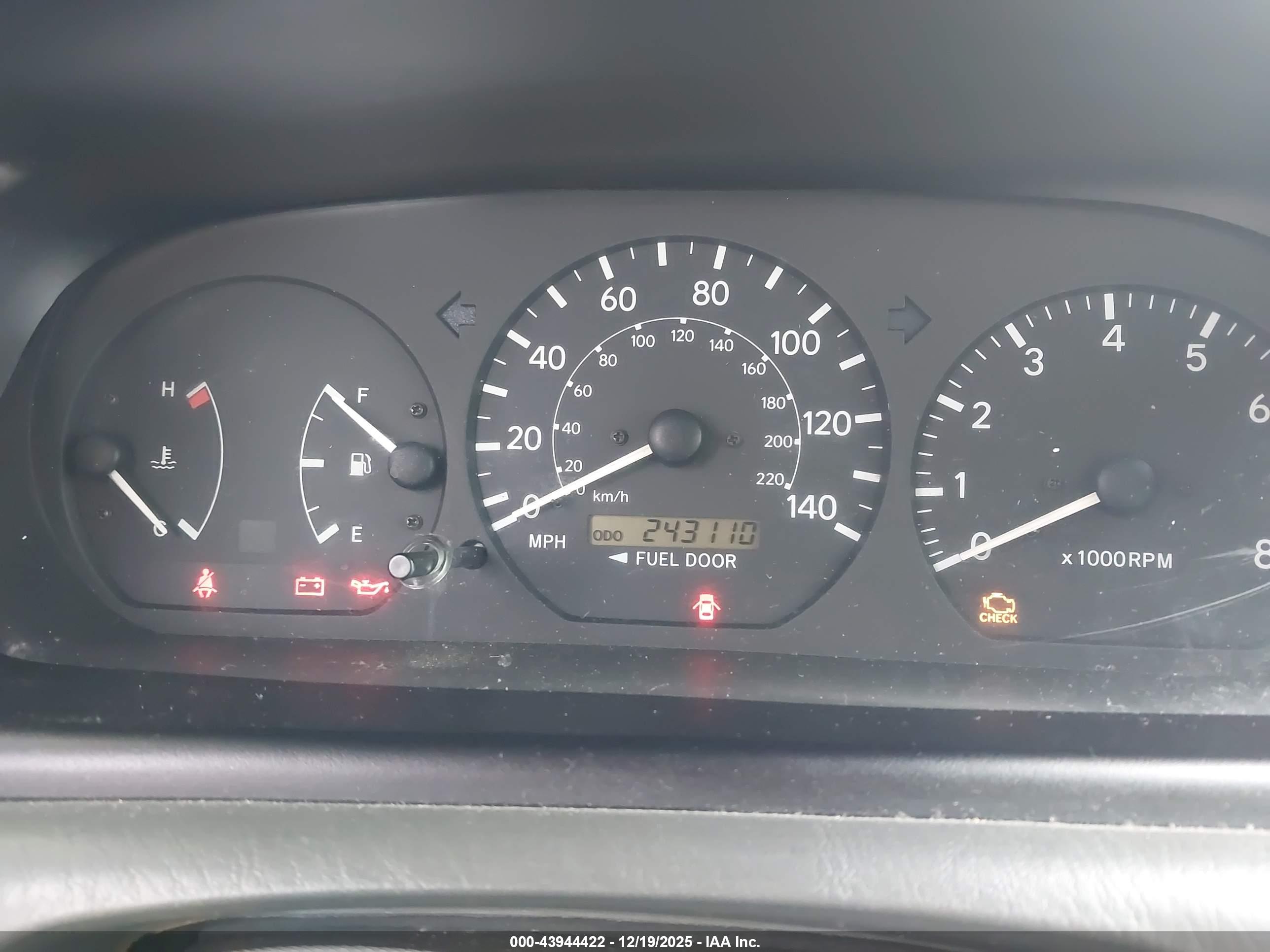 TOYOTA CAMRY image 7