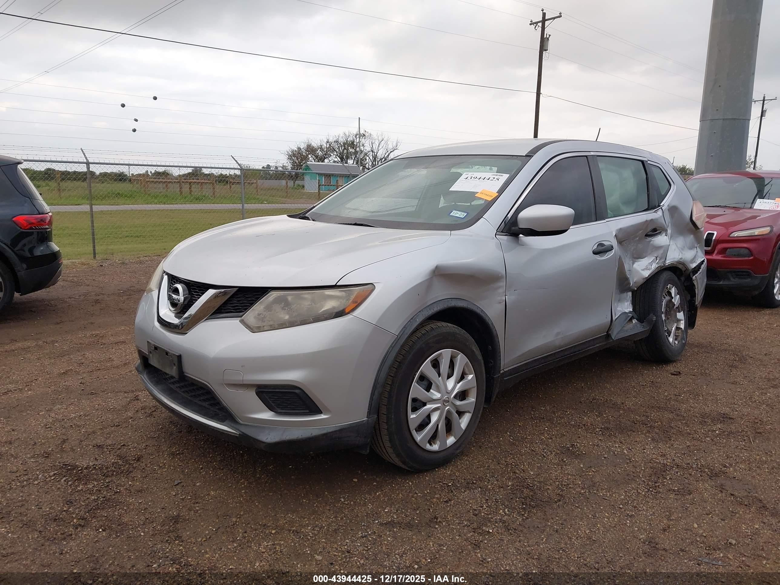 NISSAN ROGUE image 2