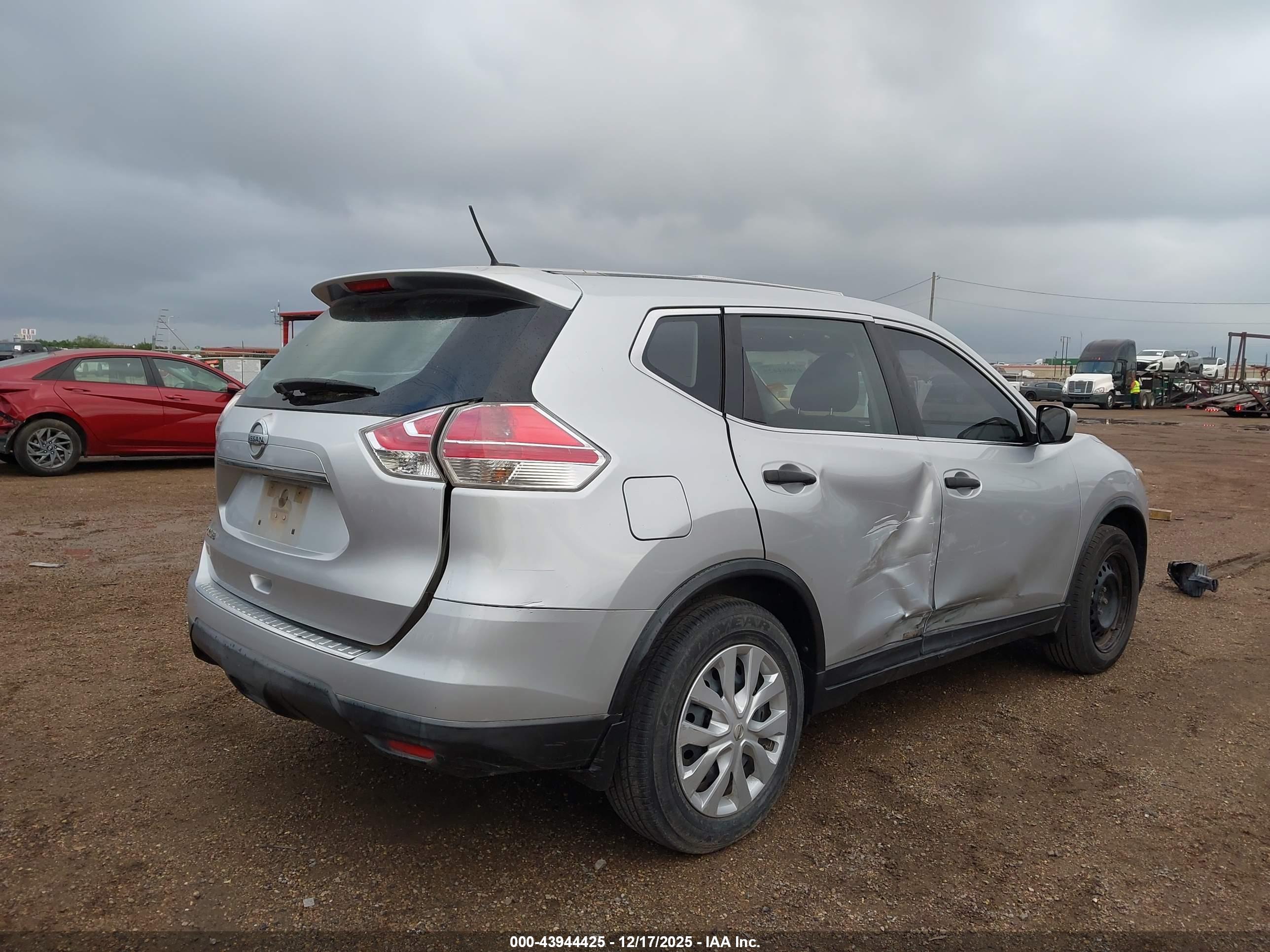 NISSAN ROGUE image 4