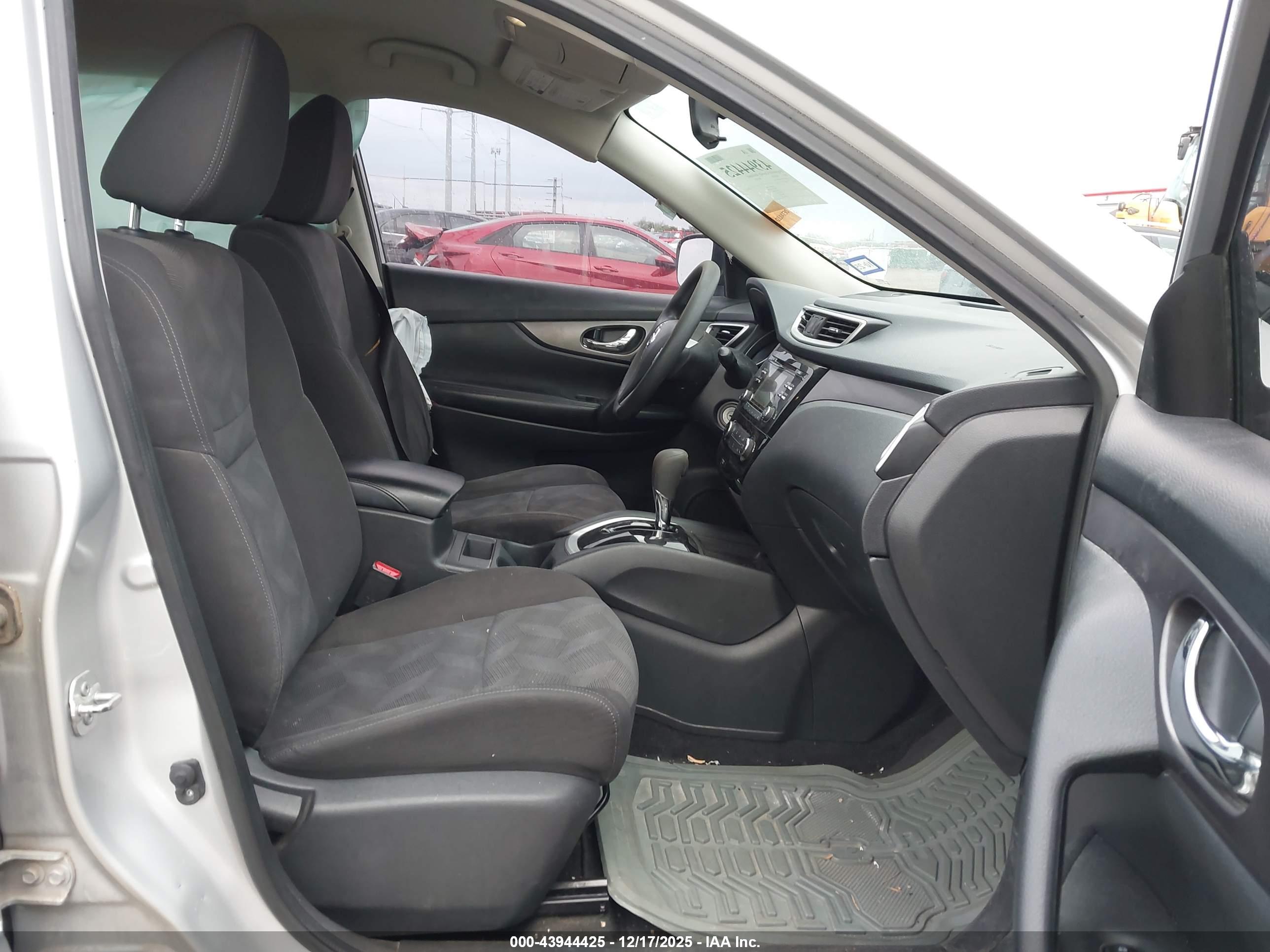 NISSAN ROGUE image 5
