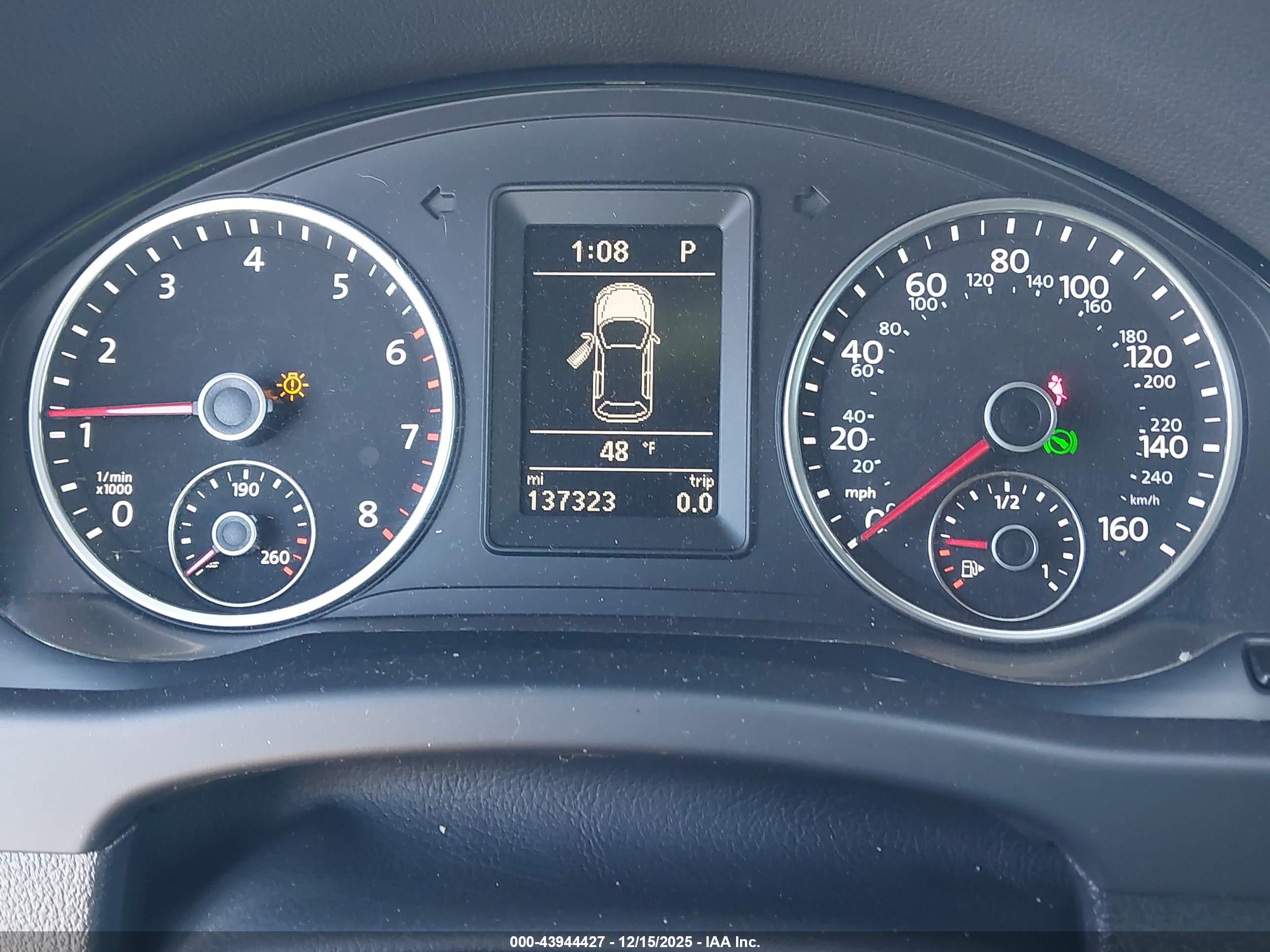 VOLKSWAGEN TIGUAN image 7