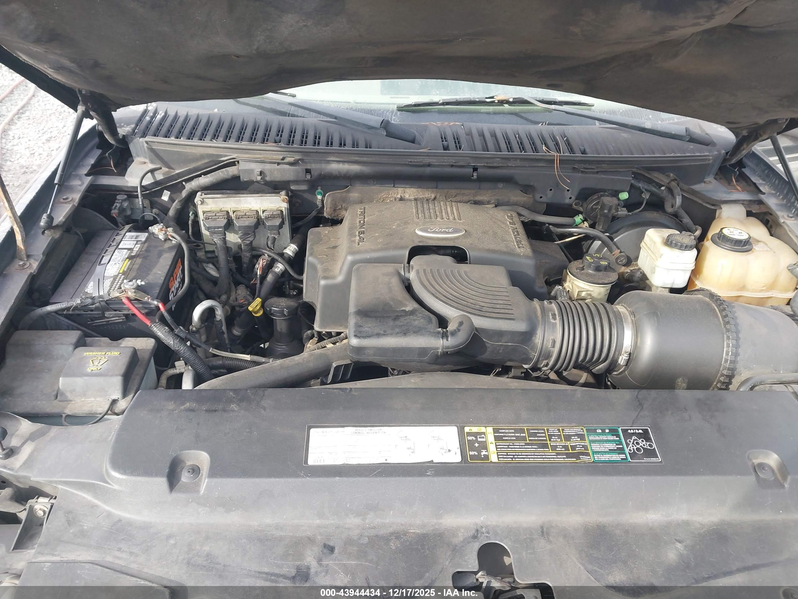 FORD EXPEDITION image 10