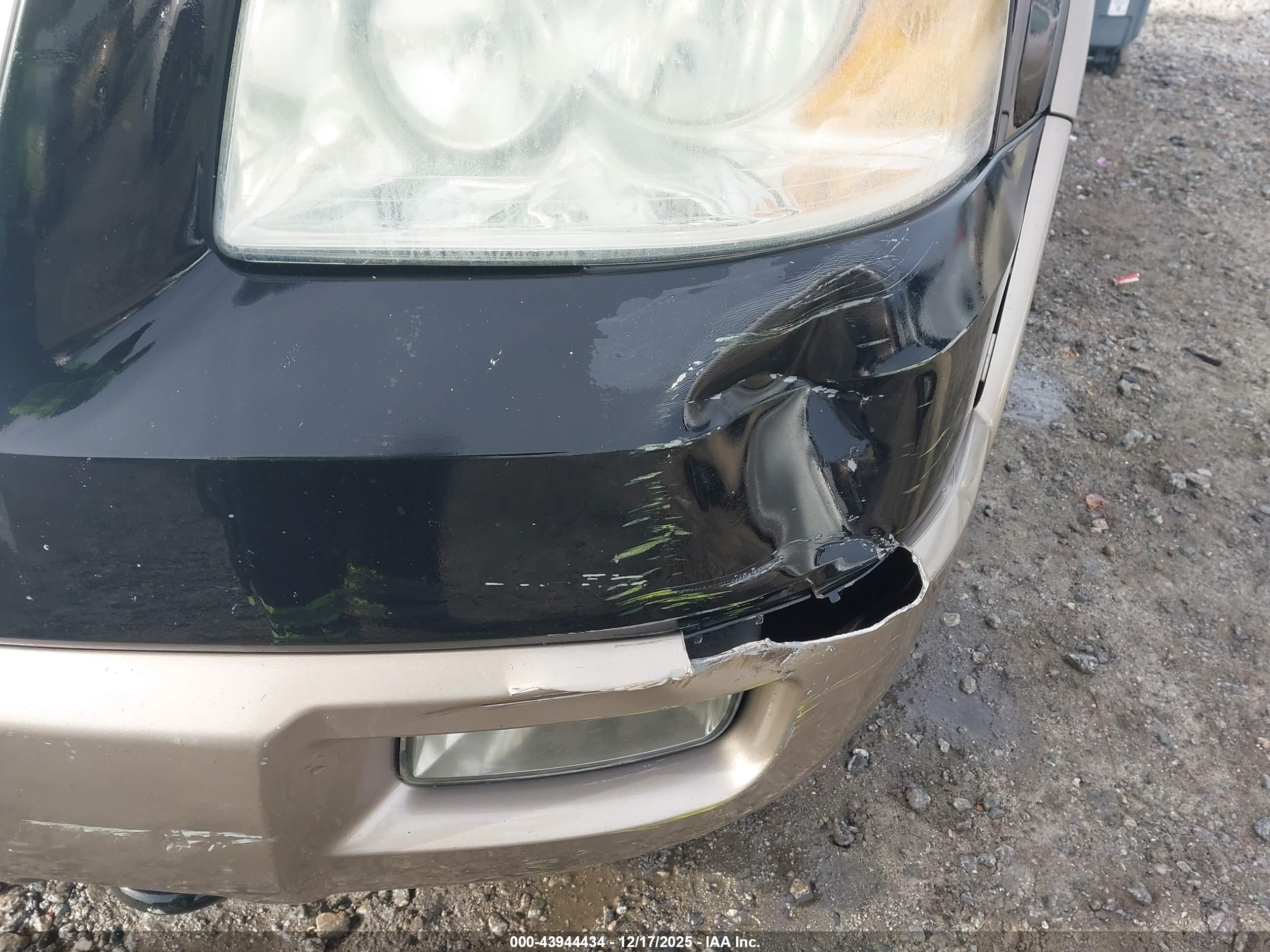 FORD EXPEDITION image 6