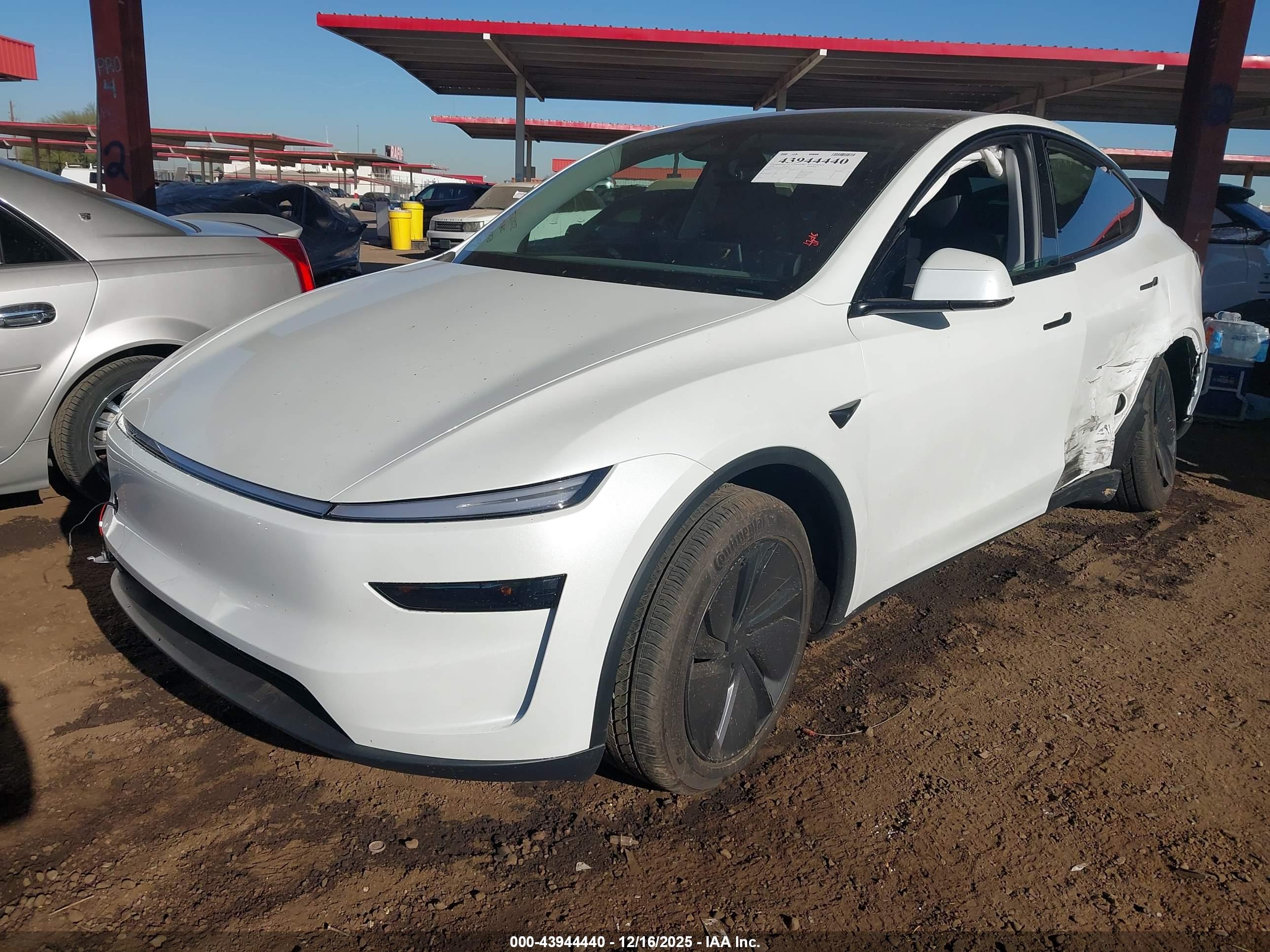 TESLA MODEL image 2