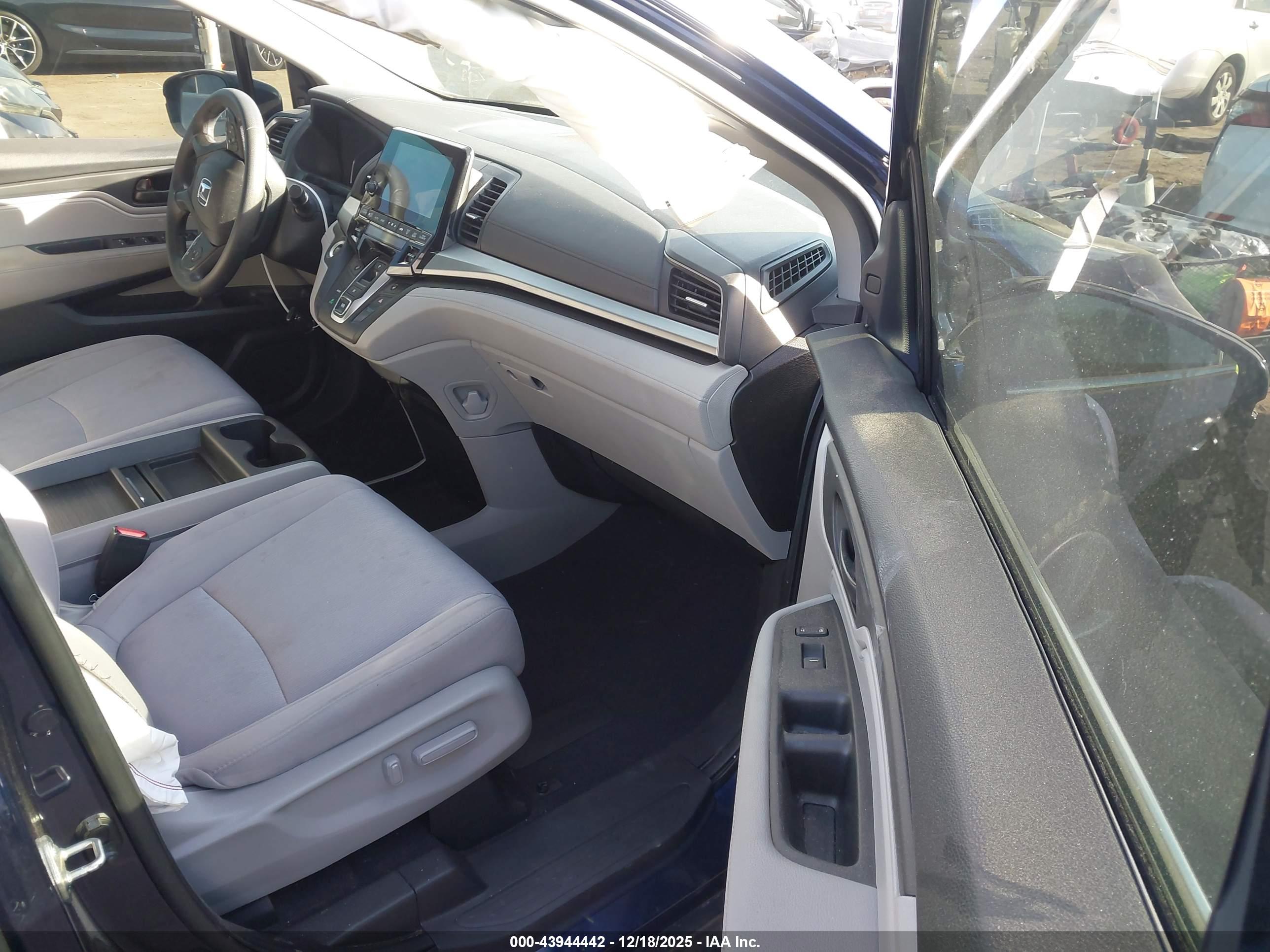 HONDA ODYSSEY image 5