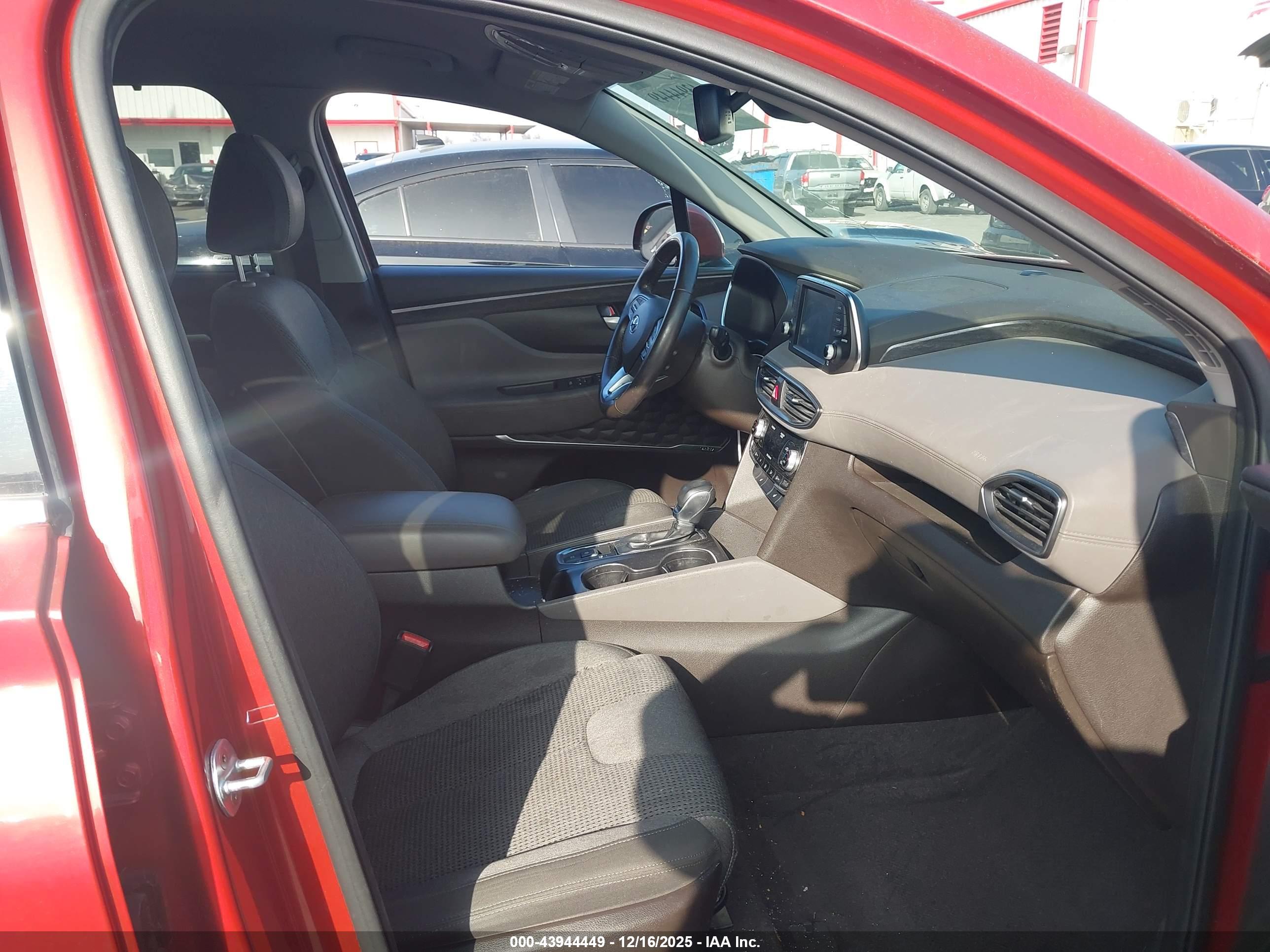 HYUNDAI SANTA image 5