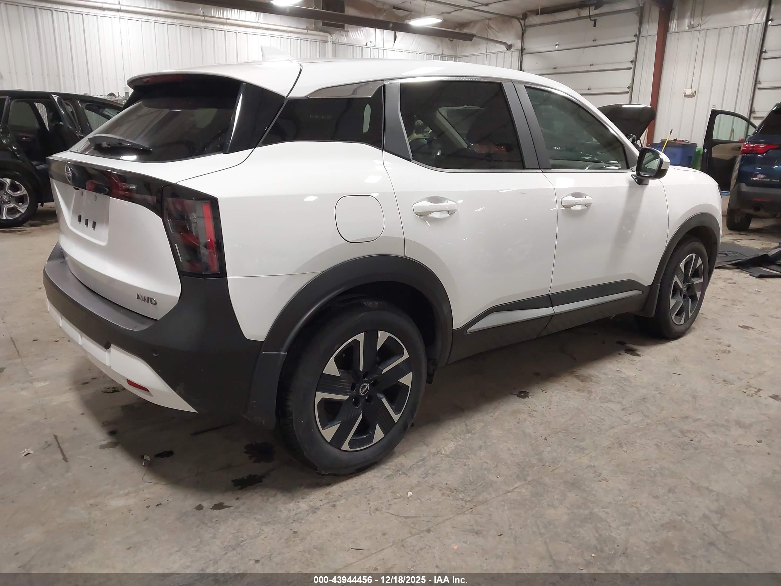 NISSAN KICKS image 4