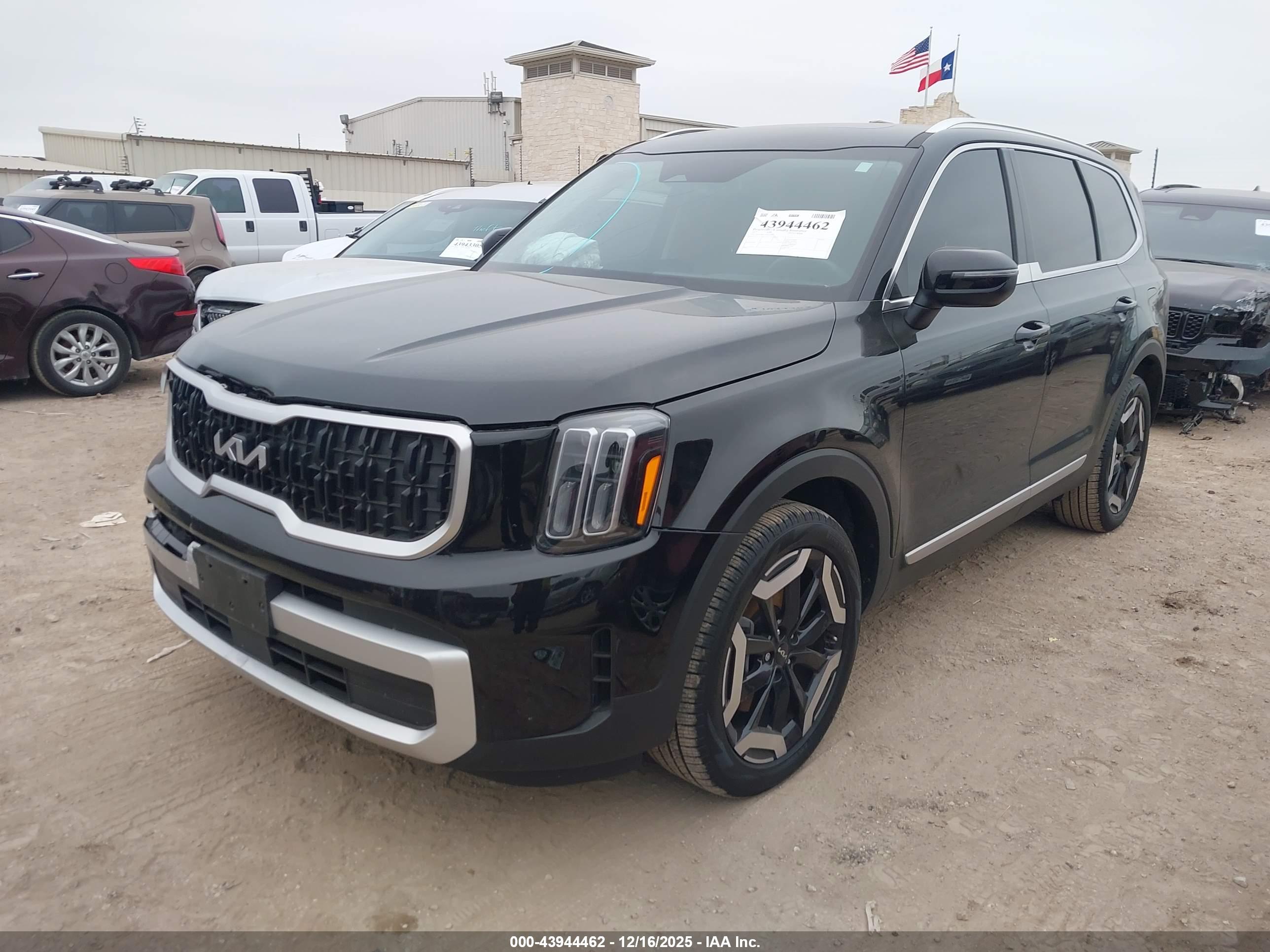 KIA TELLURIDE image 2