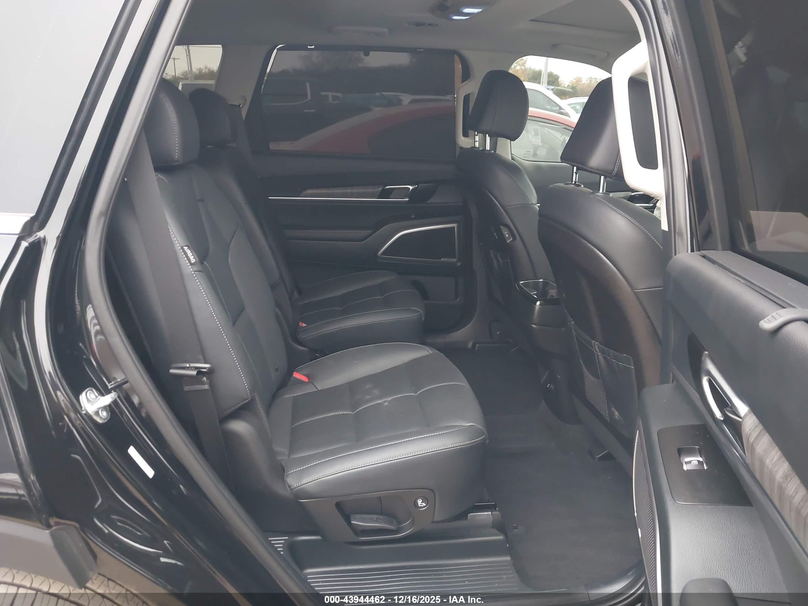 KIA TELLURIDE image 8