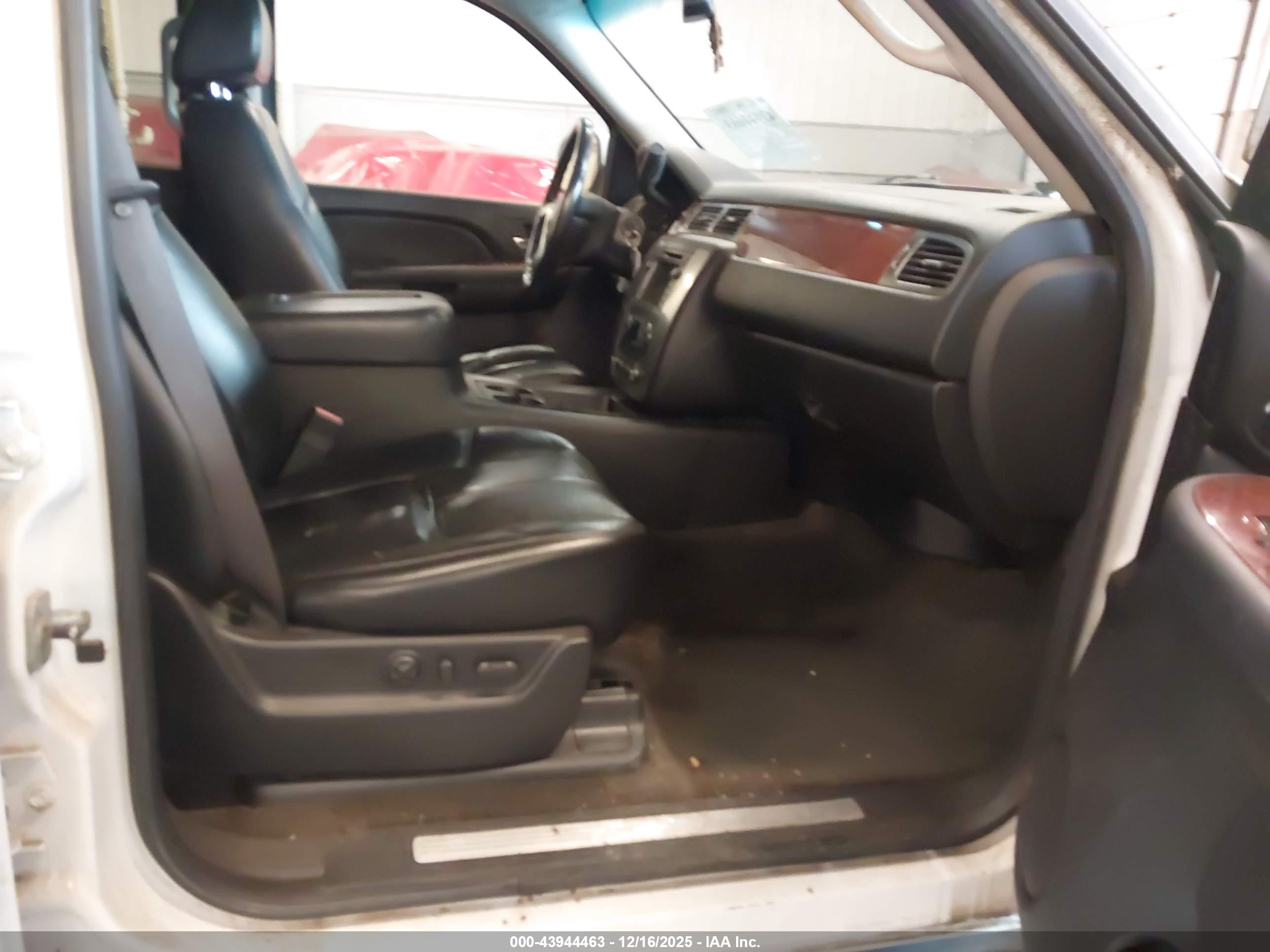 GMC YUKON image 5