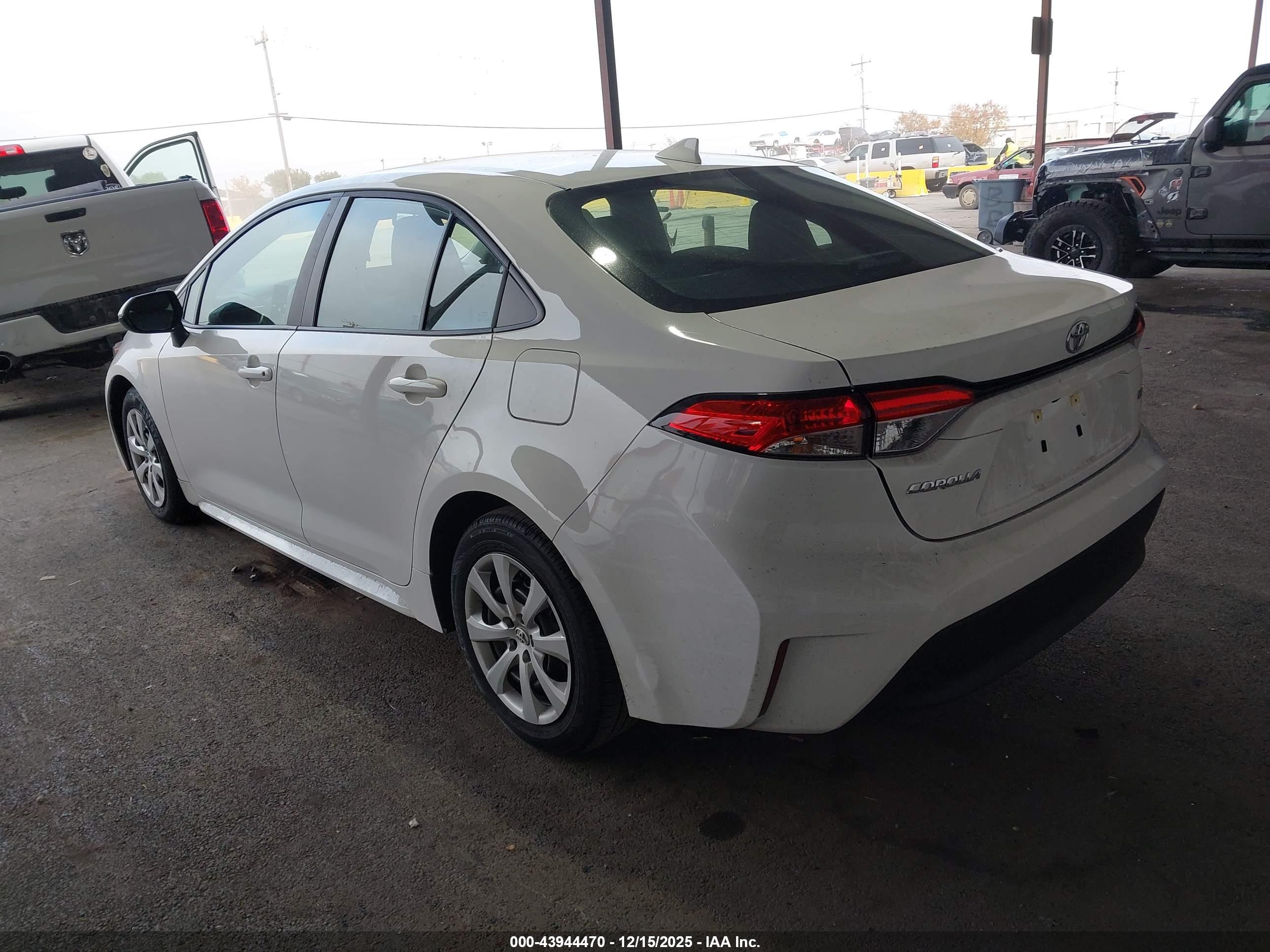 TOYOTA COROLLA image 3