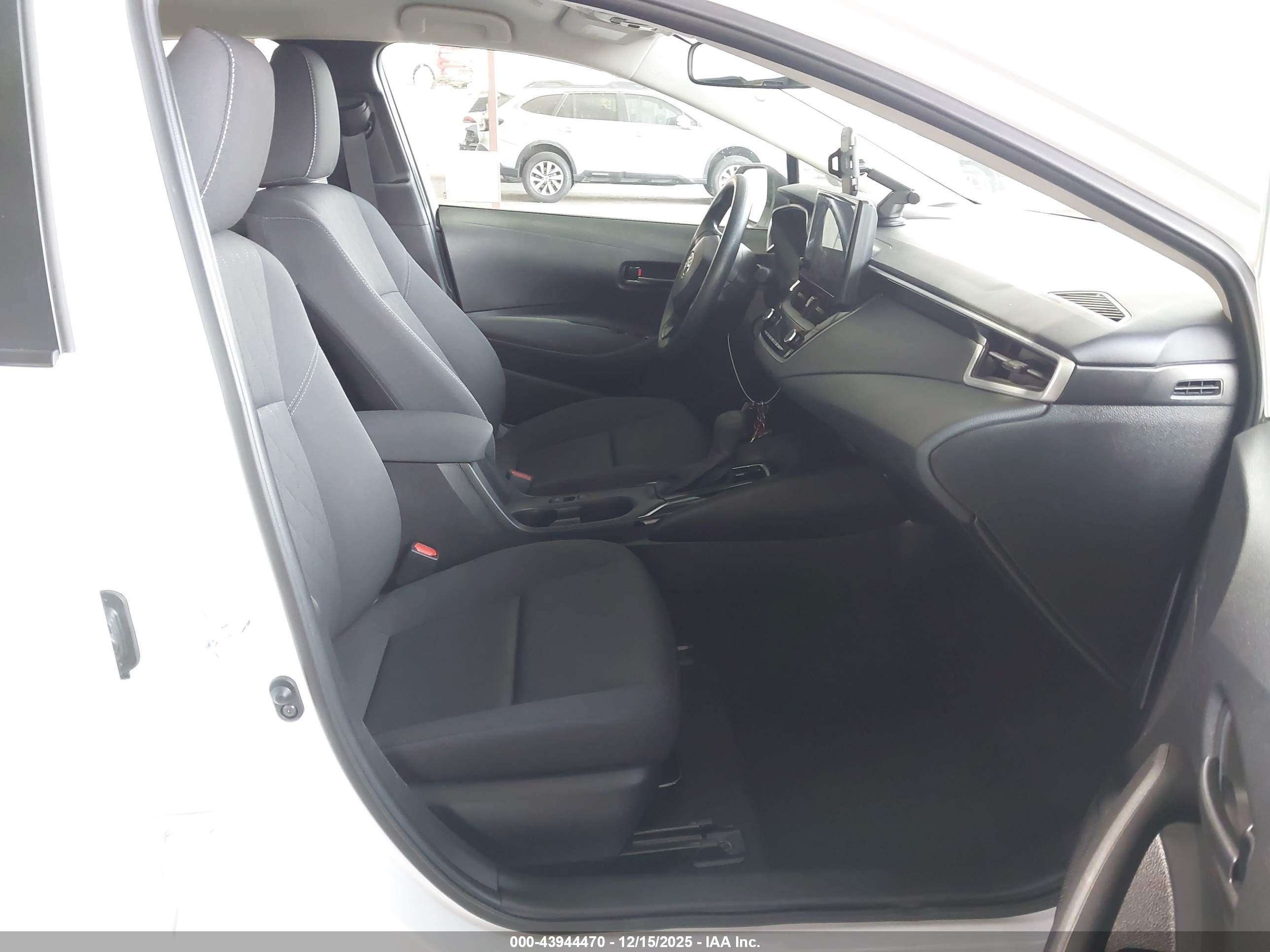 TOYOTA COROLLA image 5