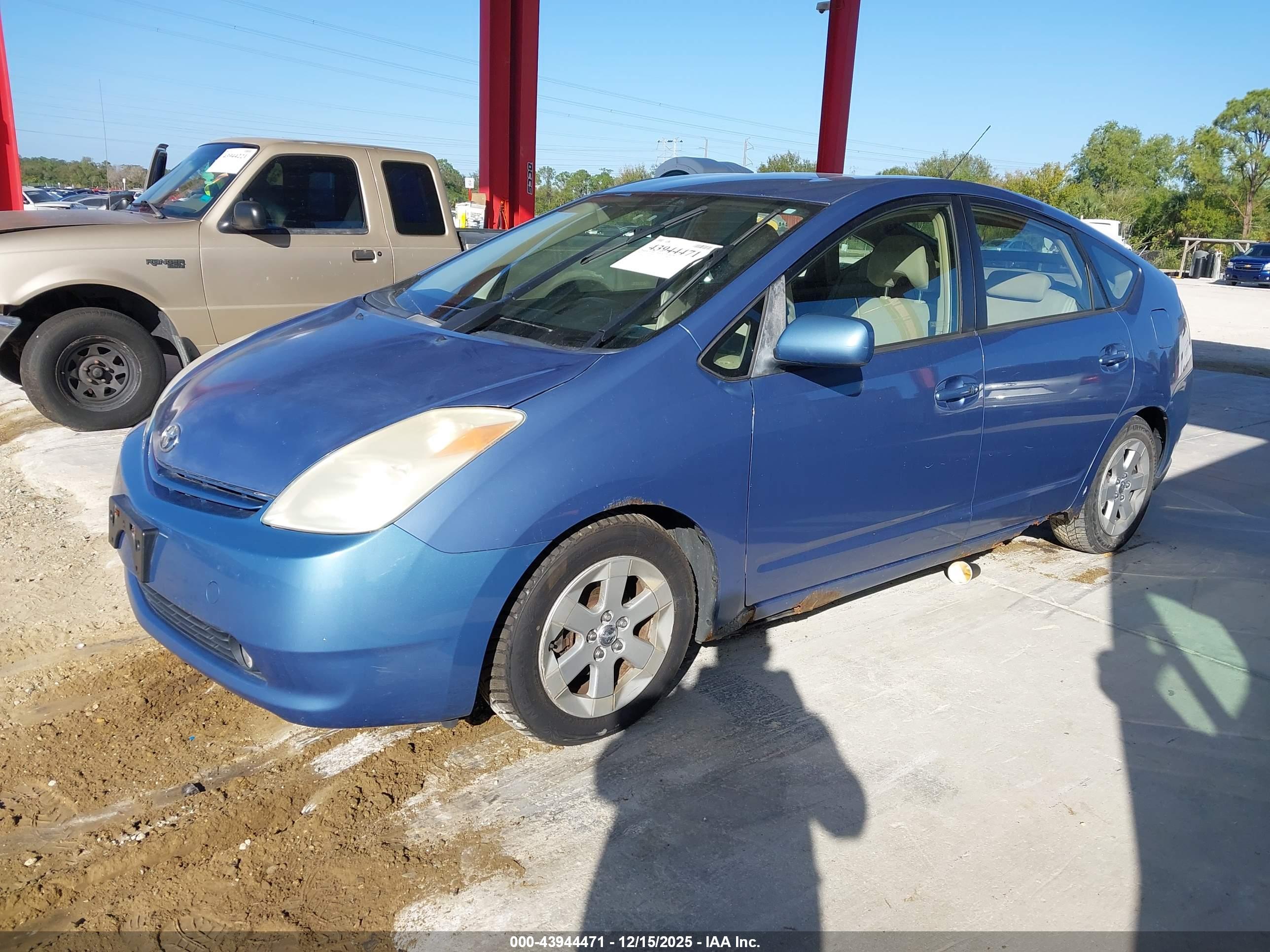 TOYOTA PRIUS image 2