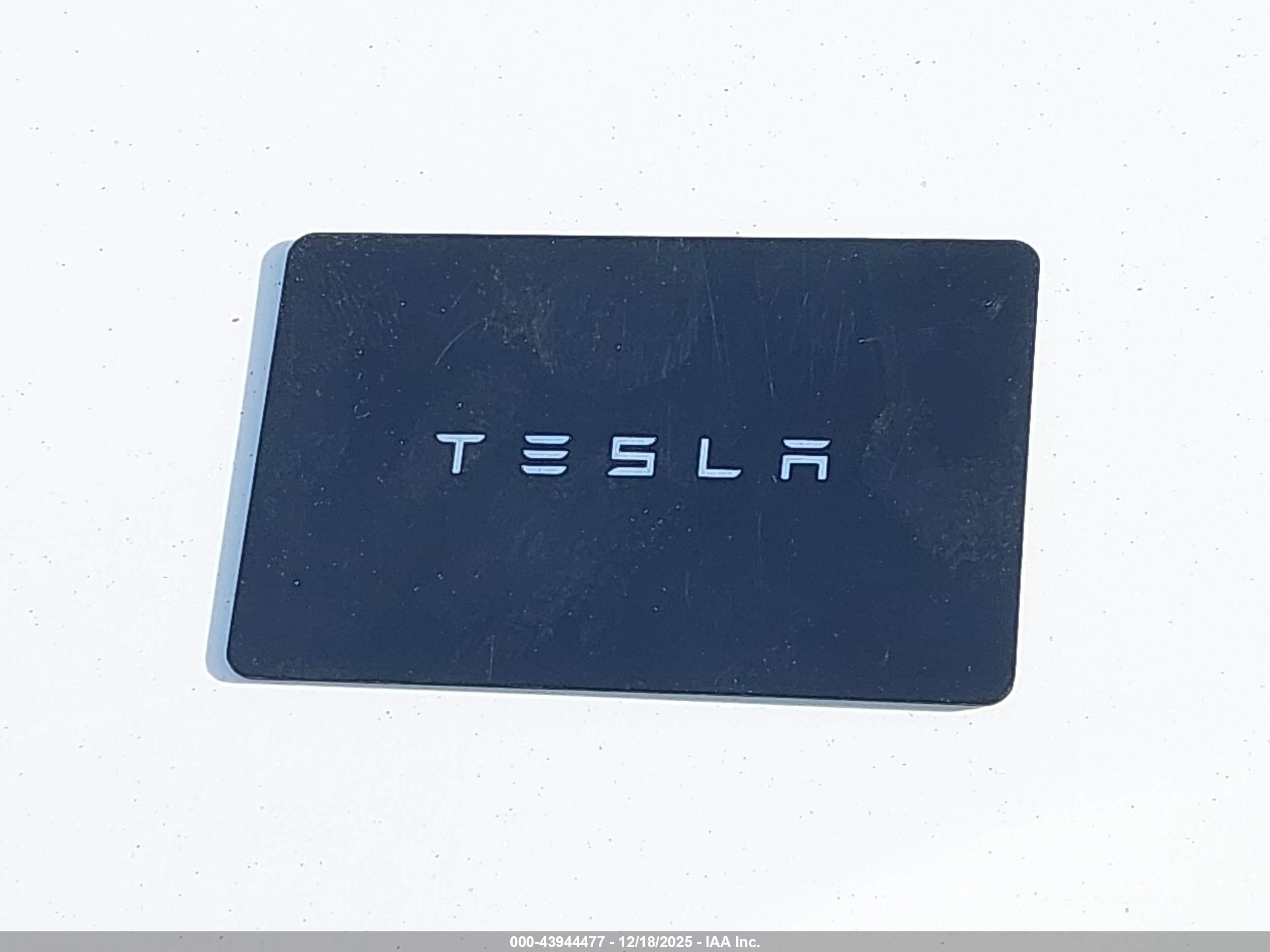 TESLA MODEL image 11