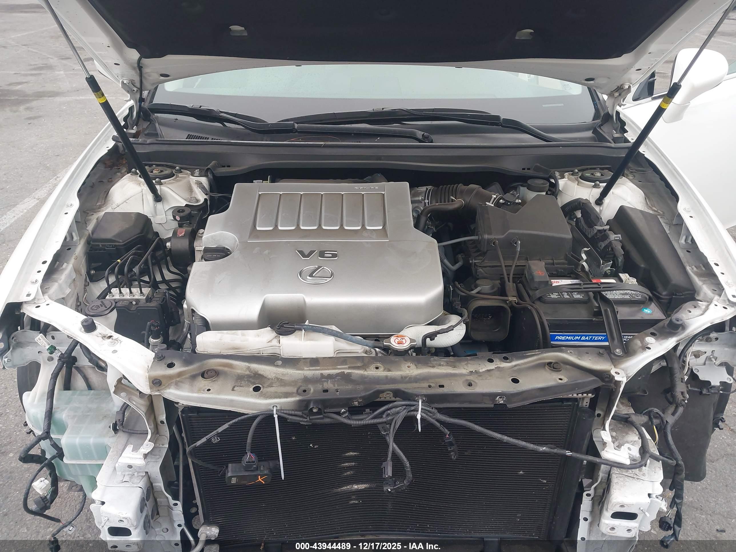 LEXUS ES image 10
