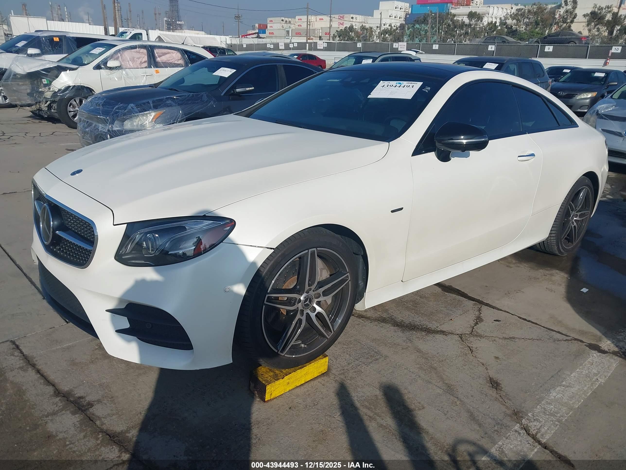 MERCEDES-BENZ E image 2