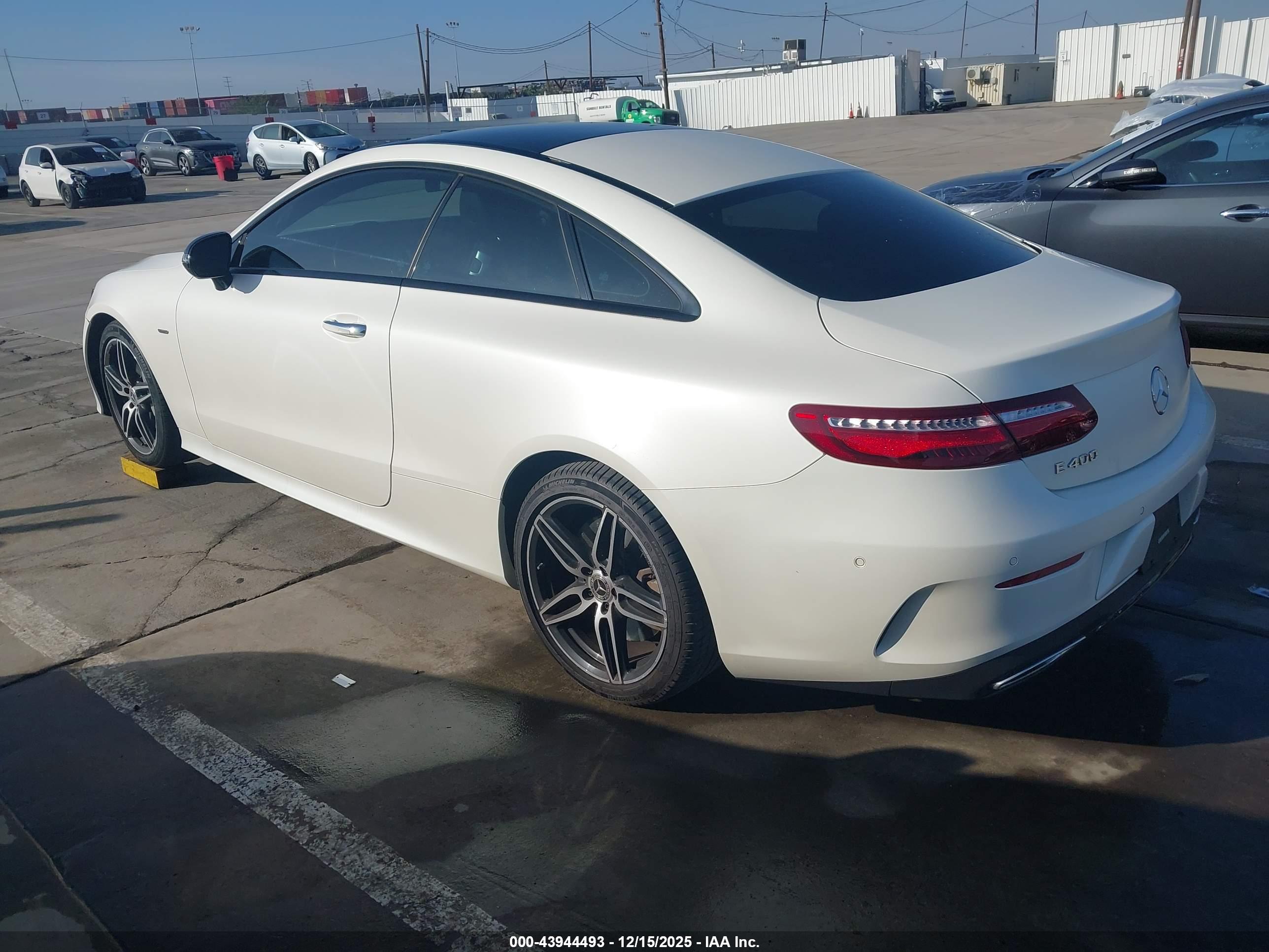 MERCEDES-BENZ E image 3