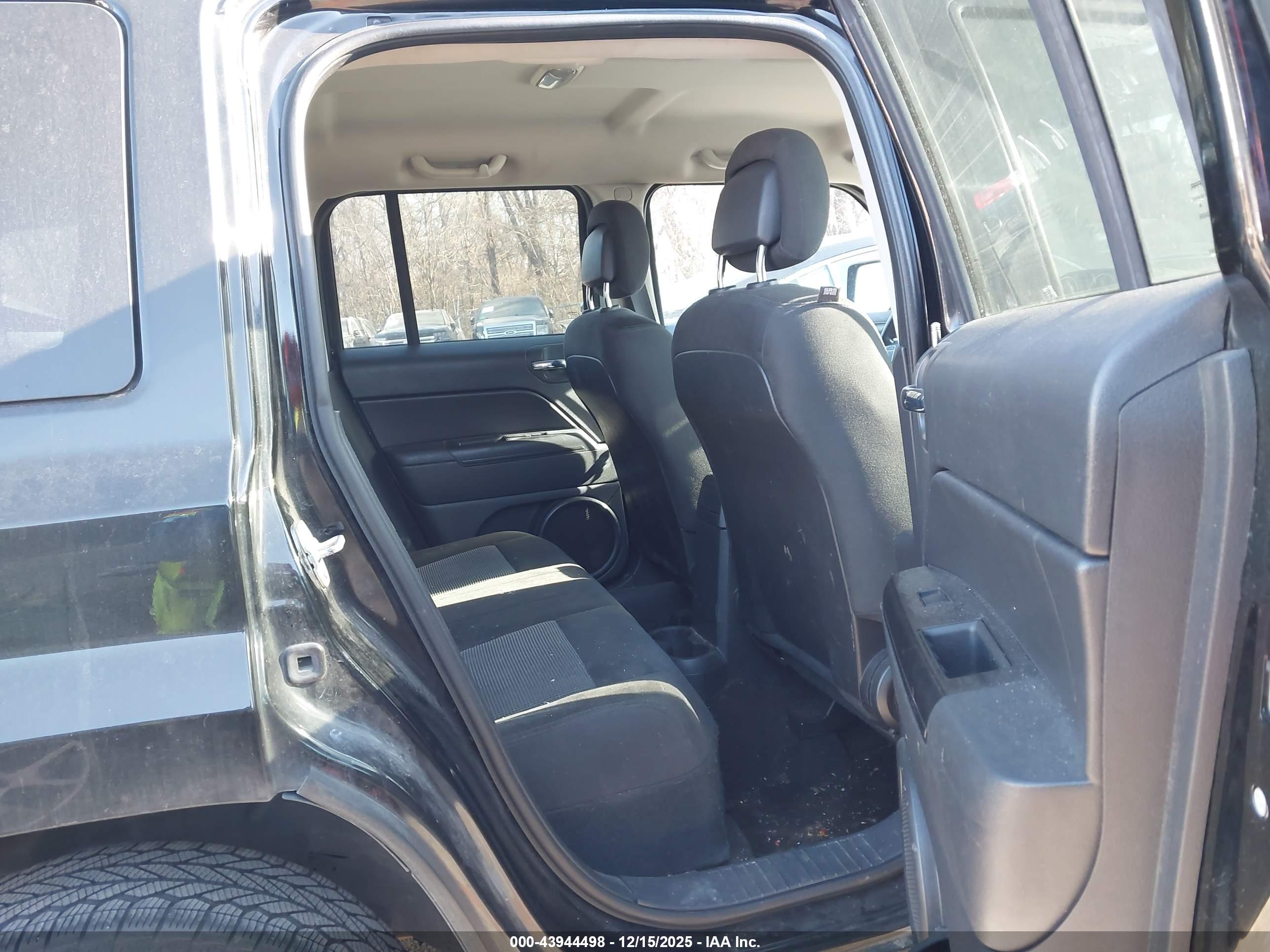 JEEP PATRIOT image 8
