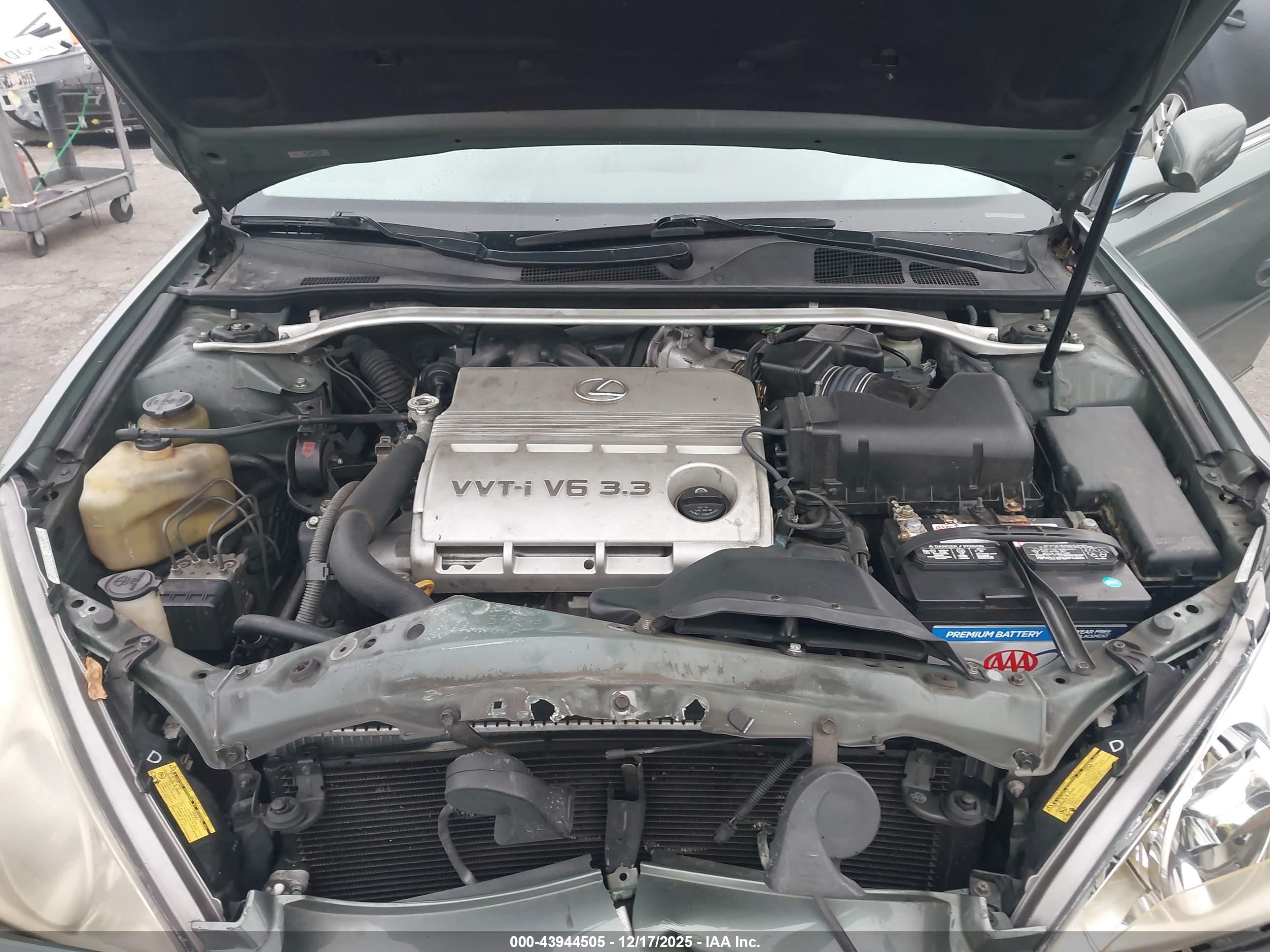 LEXUS ES image 10