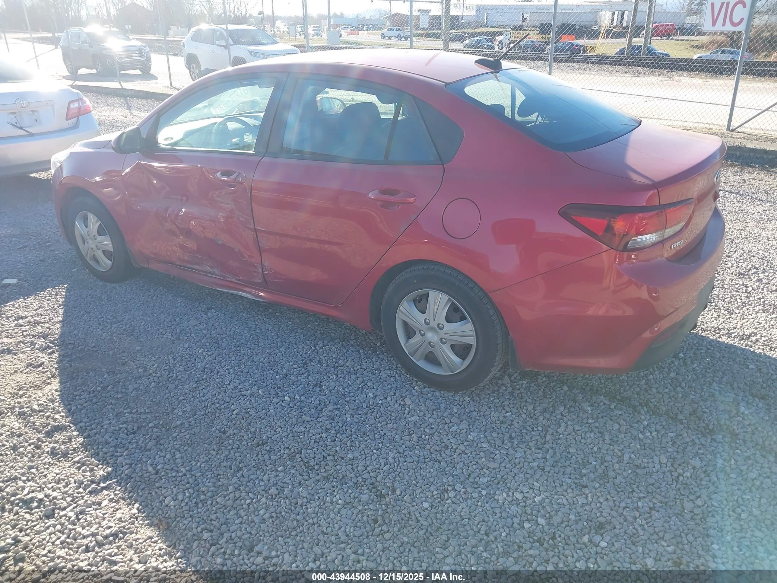 KIA RIO image 3