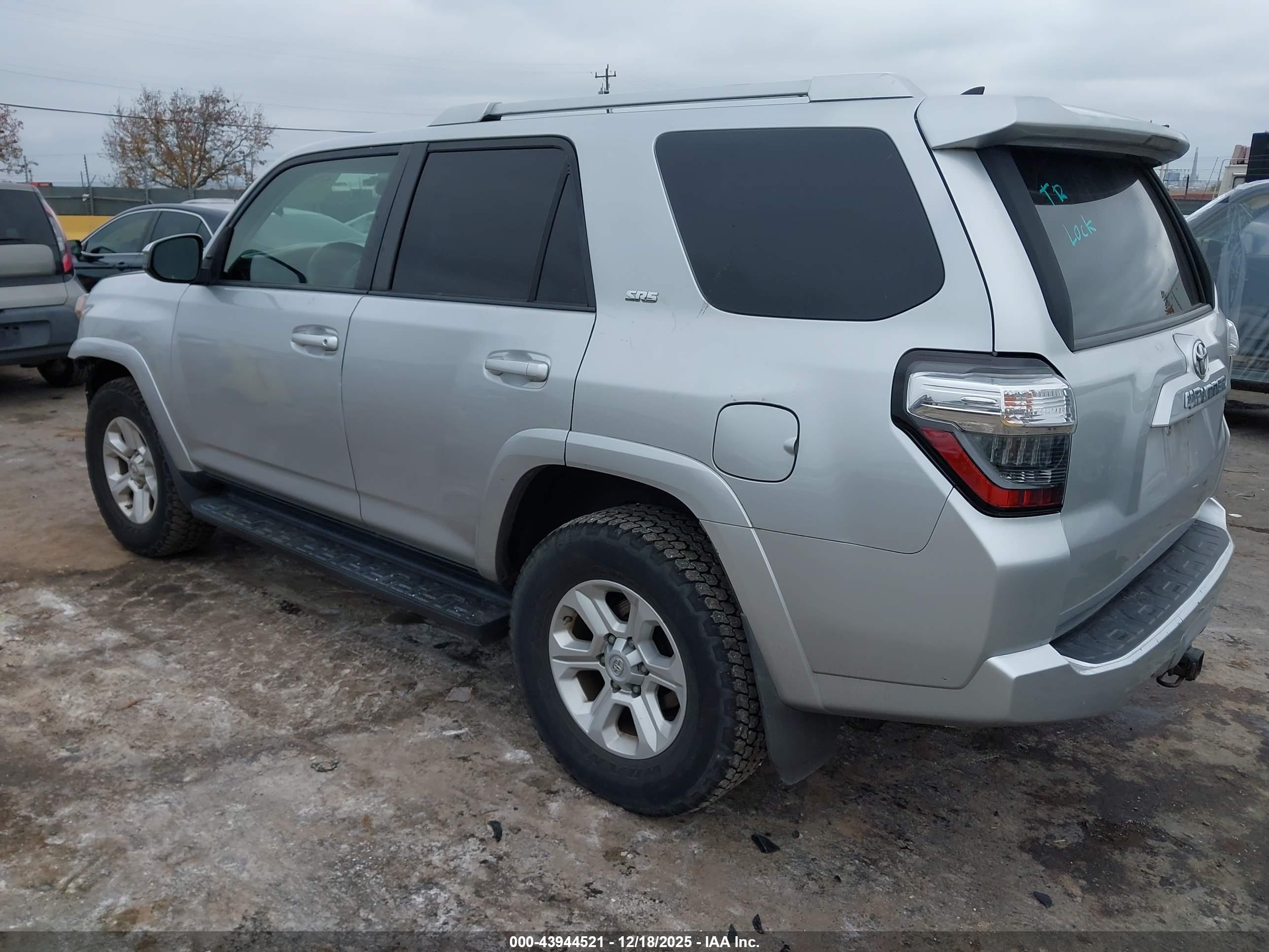 TOYOTA 4RUNNER image 3