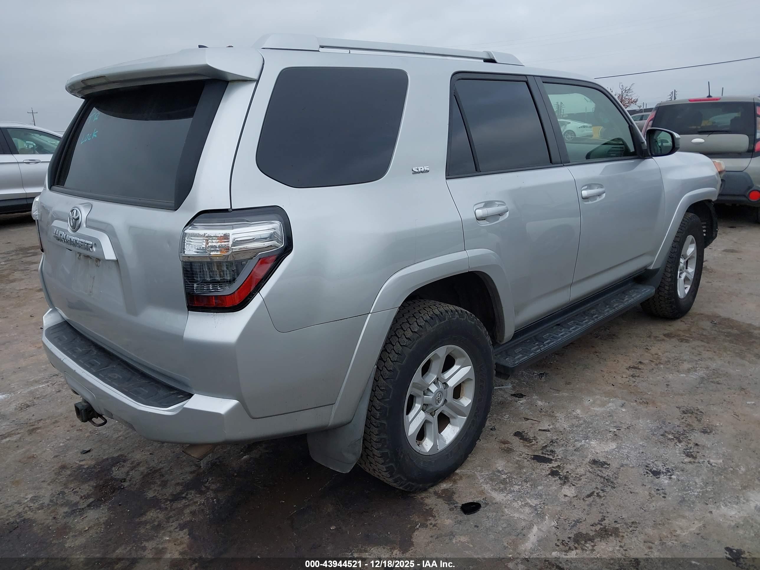 TOYOTA 4RUNNER image 4