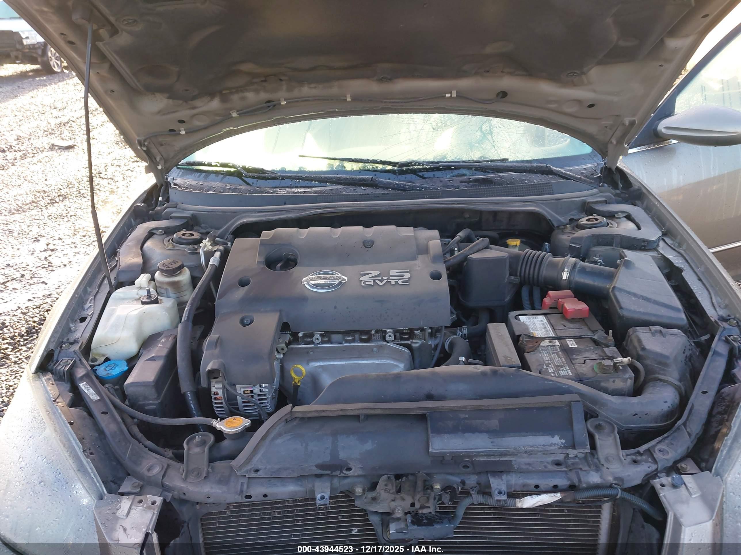 NISSAN ALTIMA image 10