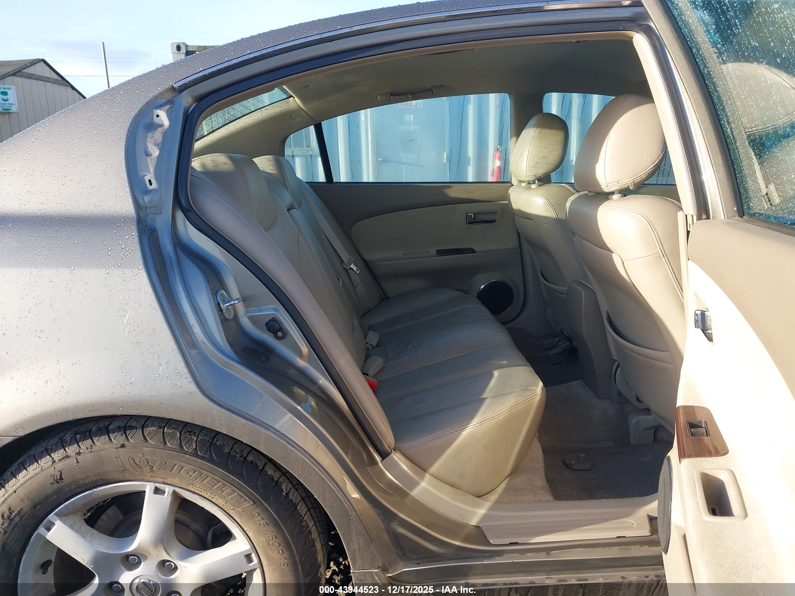 NISSAN ALTIMA image 8