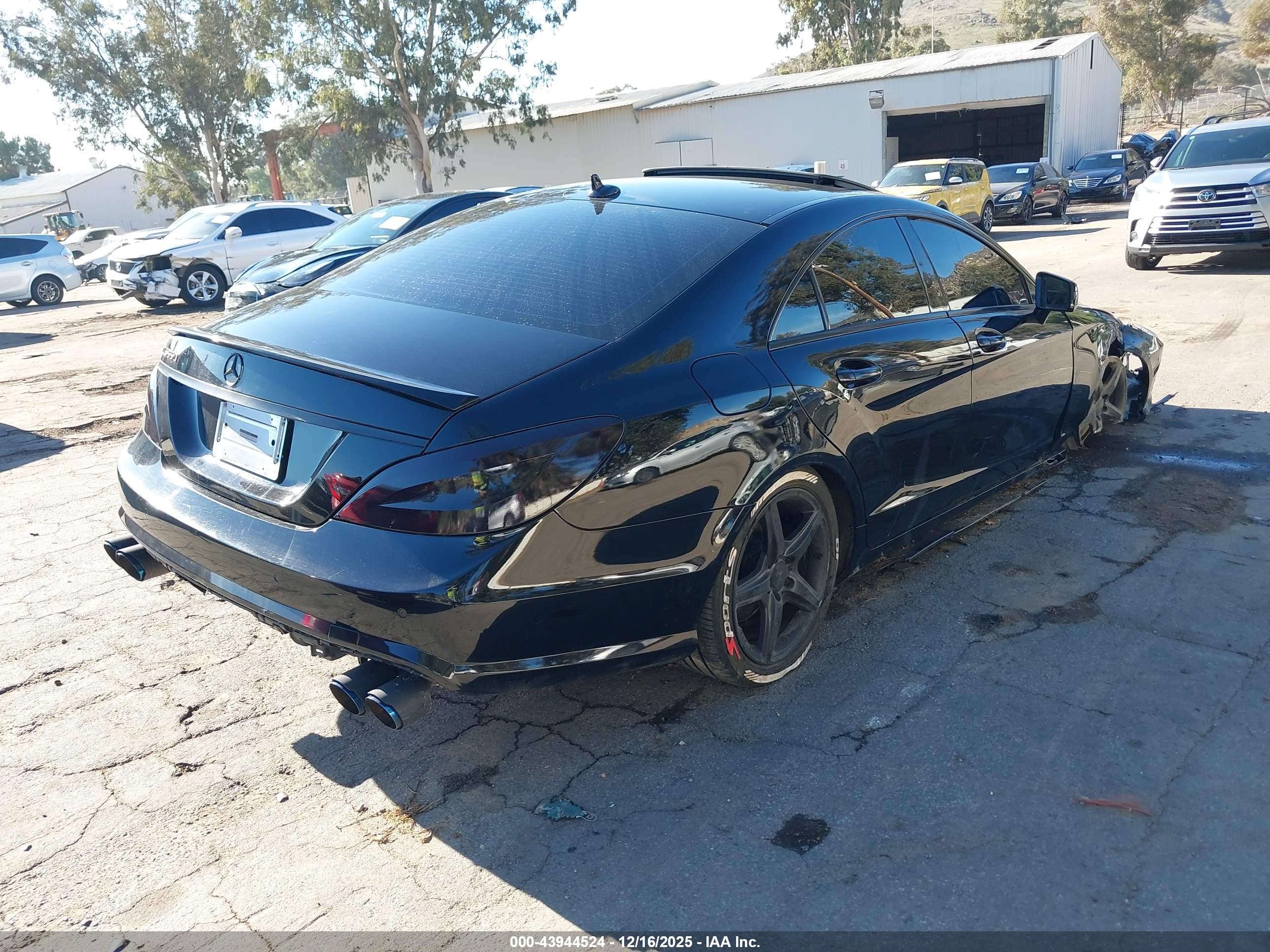 MERCEDES-BENZ CLS image 4
