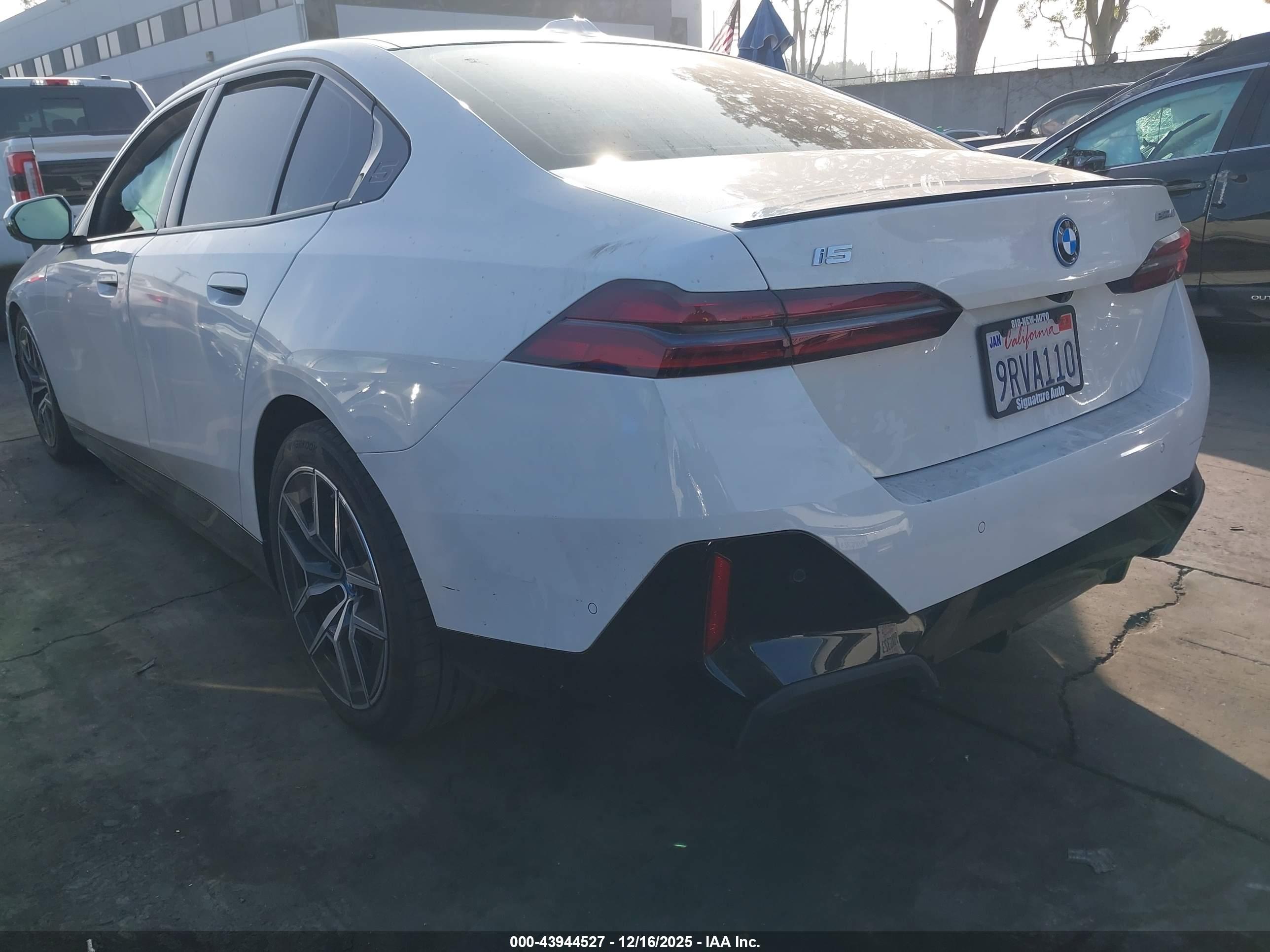 BMW I5 image 3