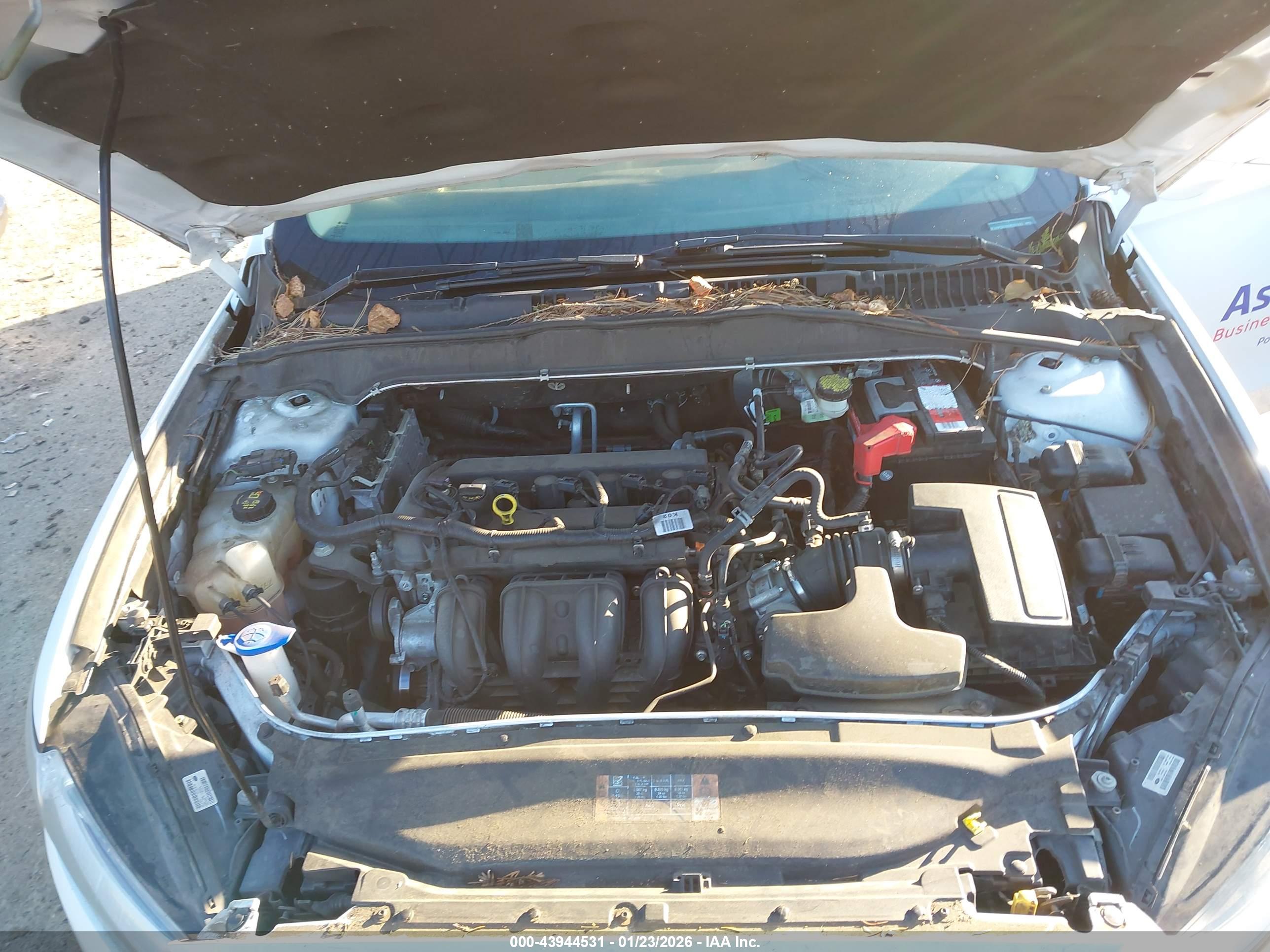 FORD FUSION image 10