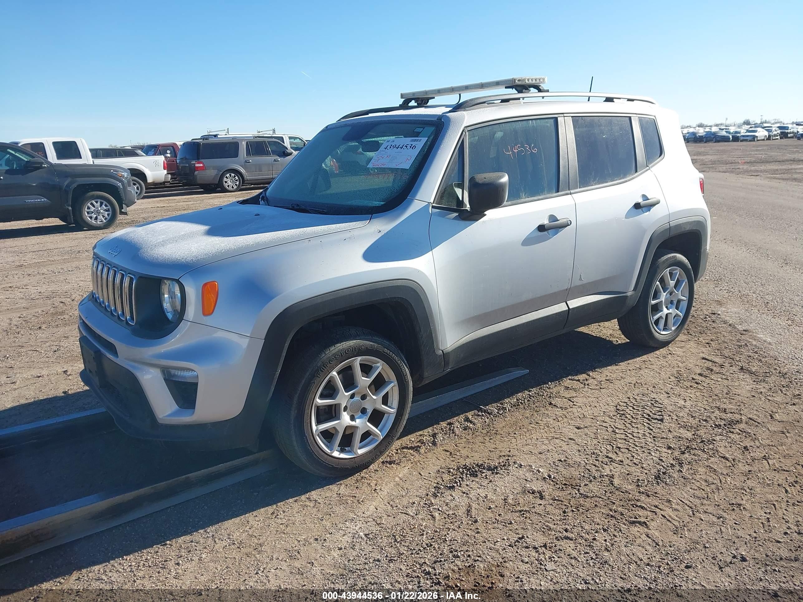 JEEP RENEGADE image 2
