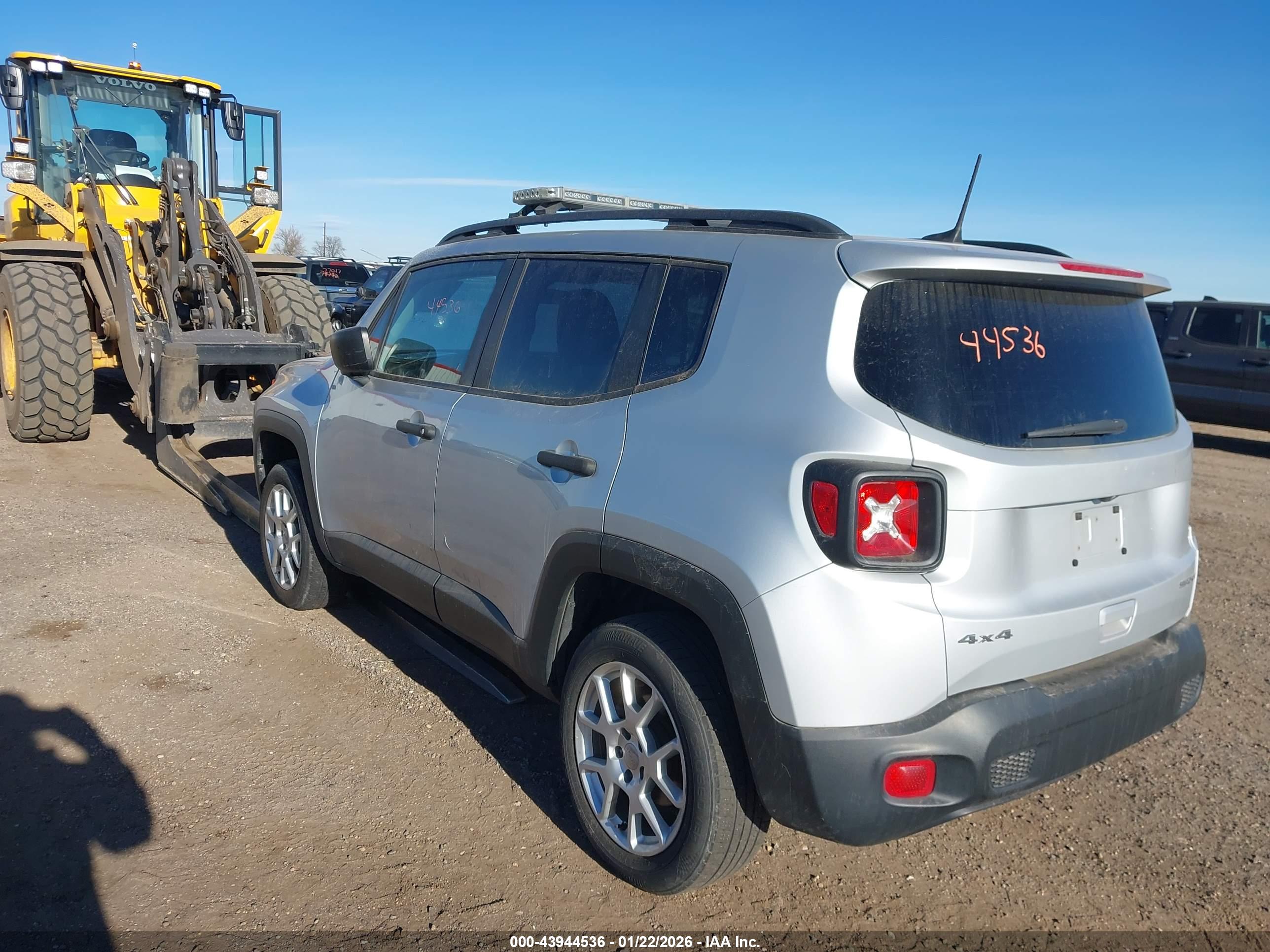 JEEP RENEGADE image 3