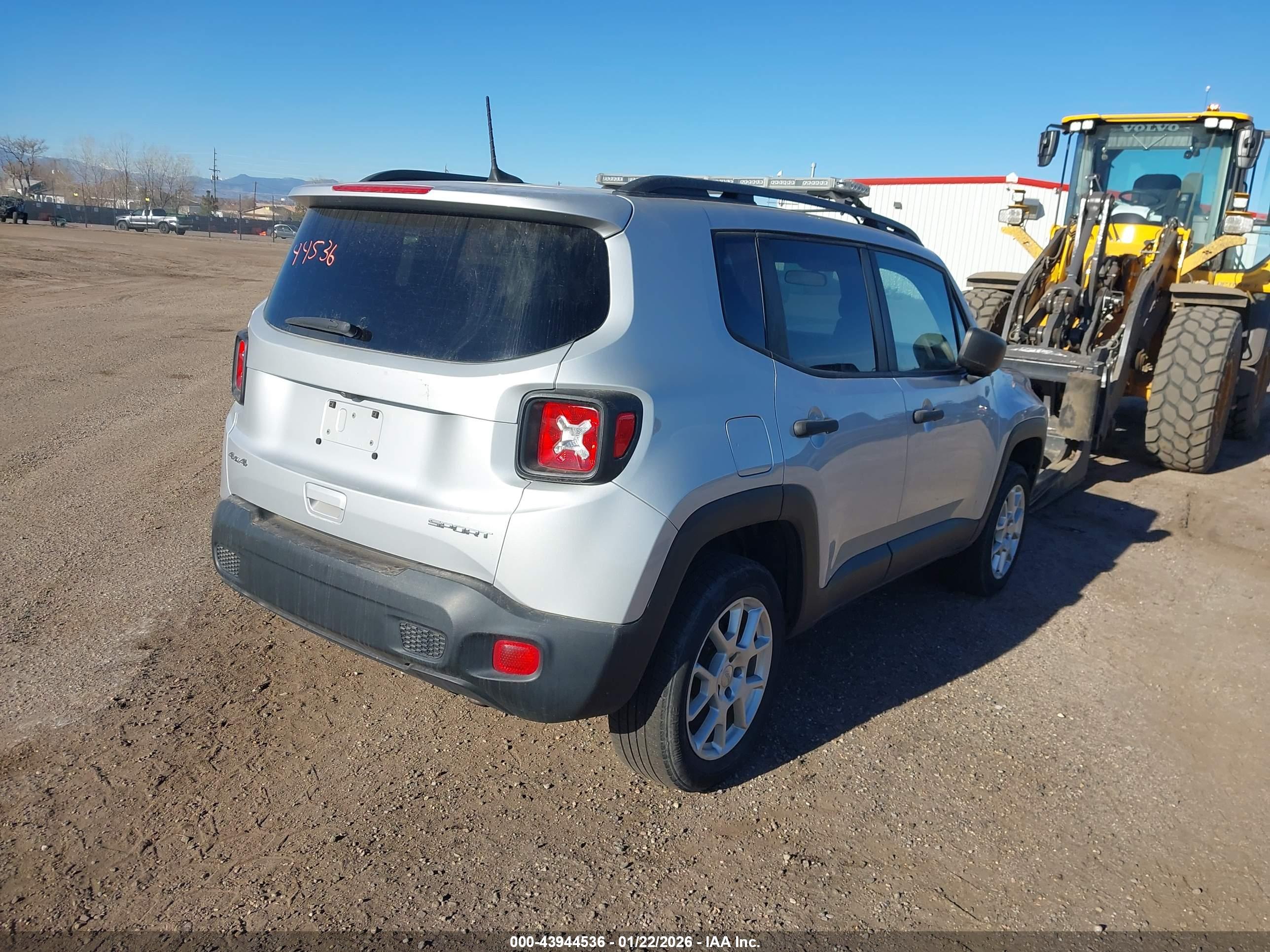 JEEP RENEGADE image 4