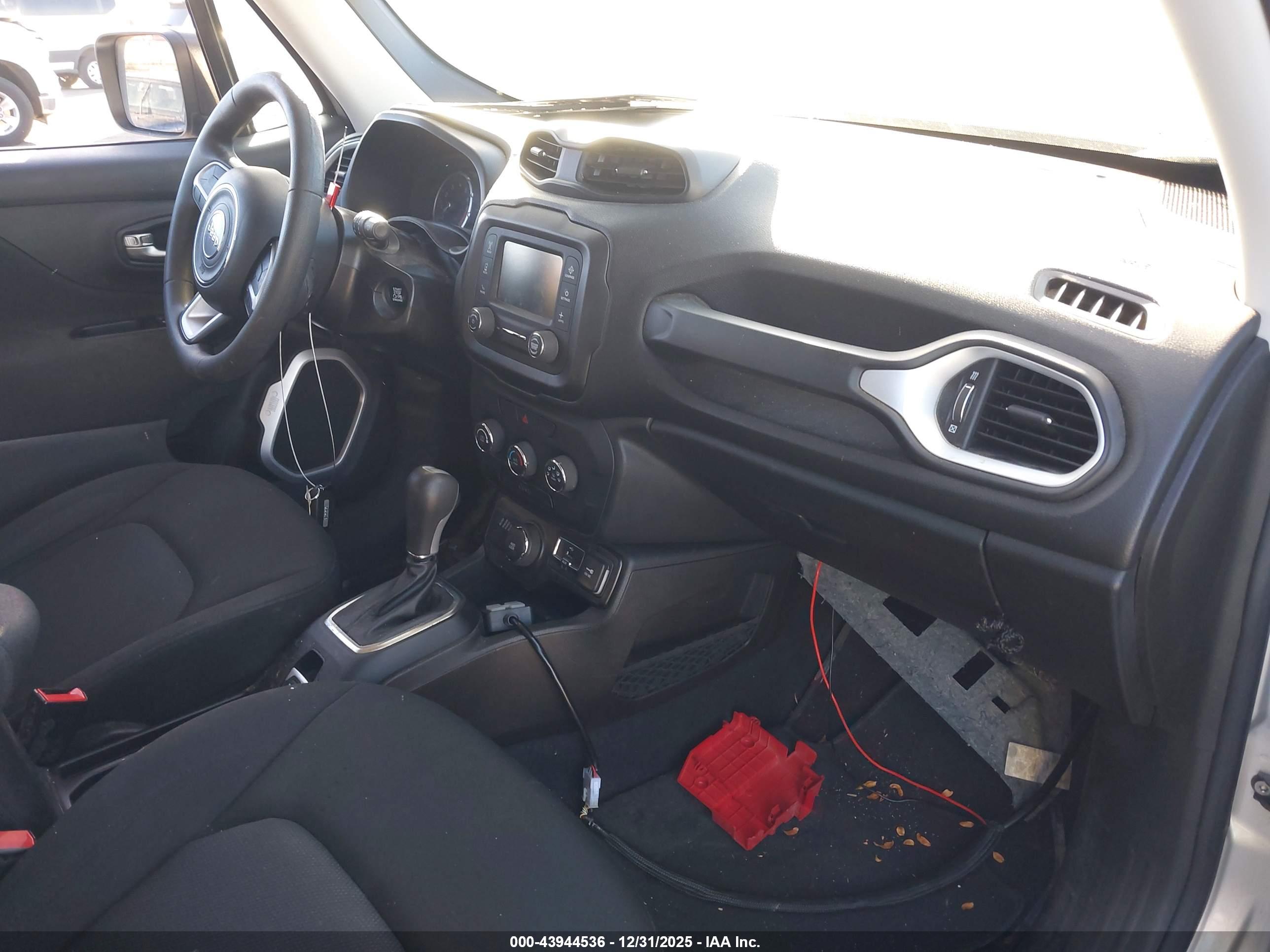 JEEP RENEGADE image 5