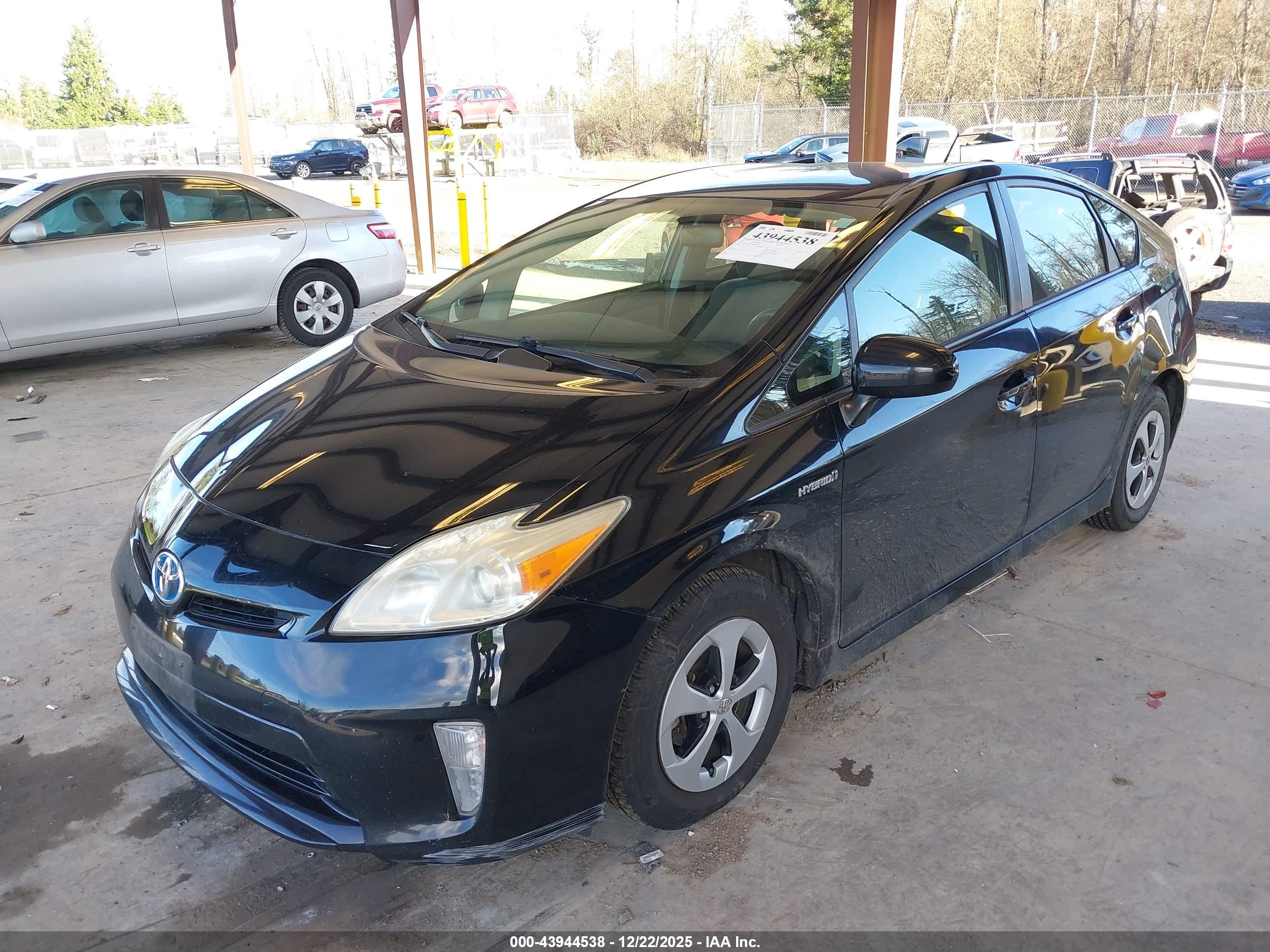 TOYOTA PRIUS image 2