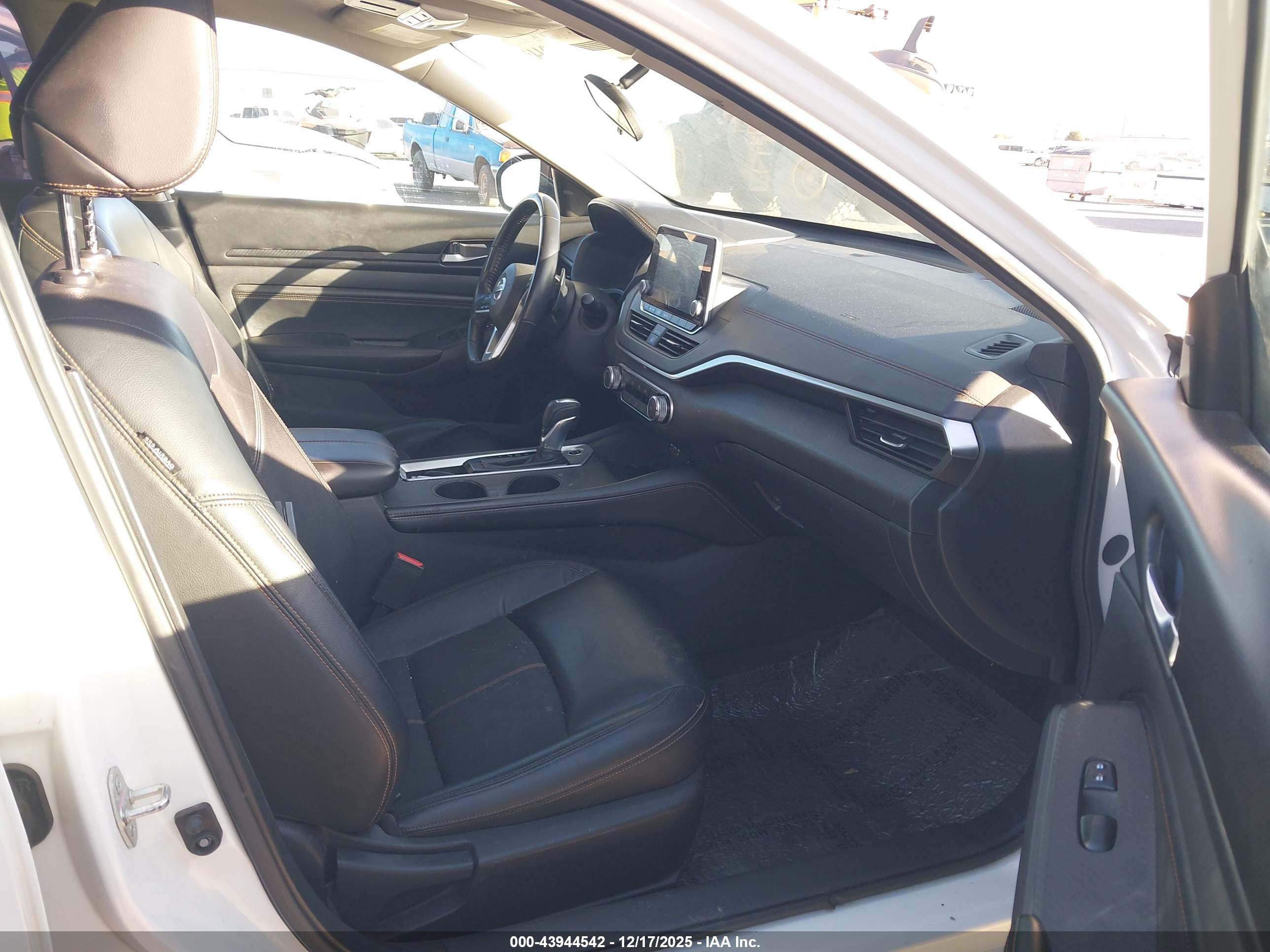NISSAN ALTIMA image 5