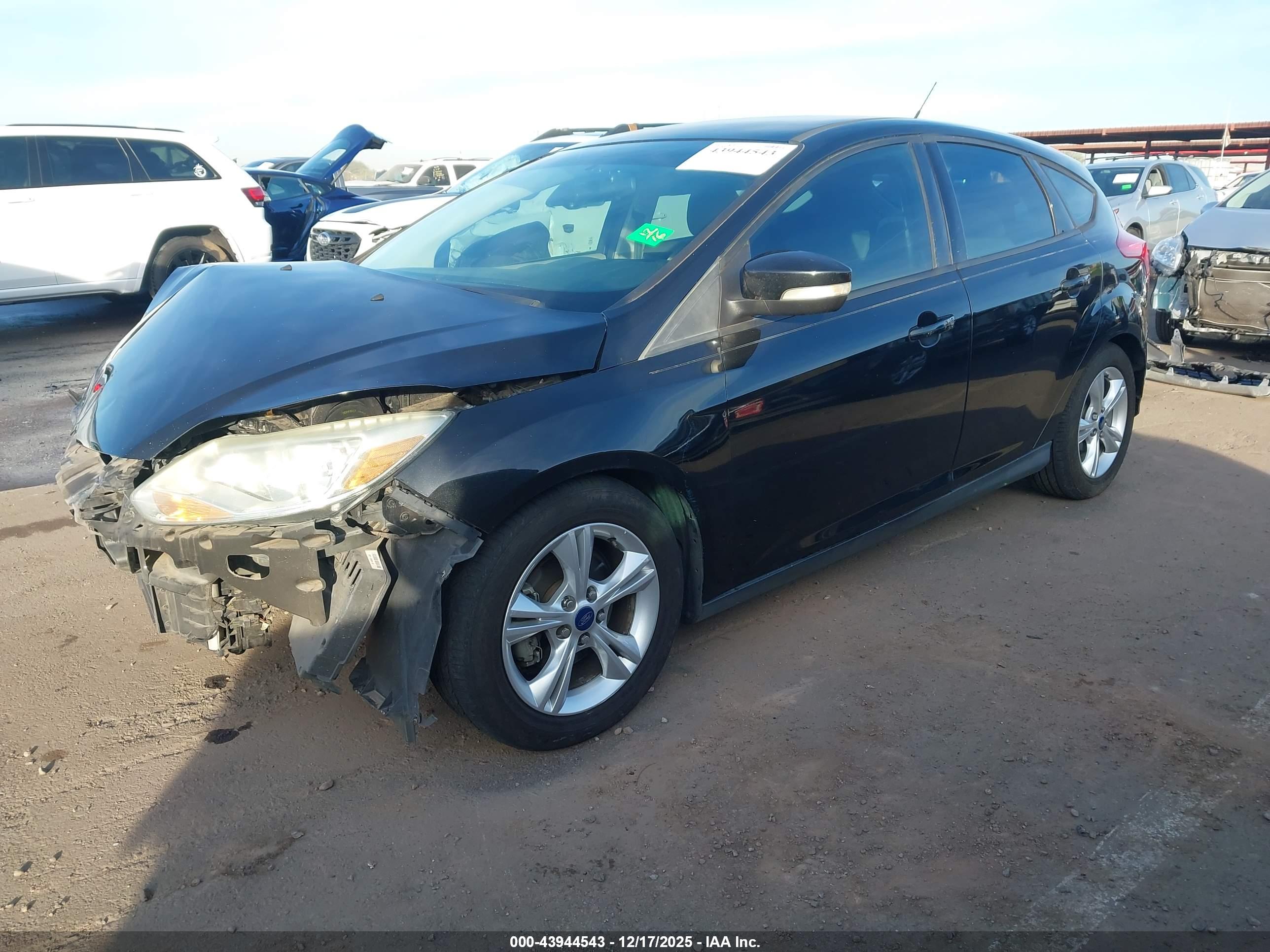 FORD FOCUS image 2