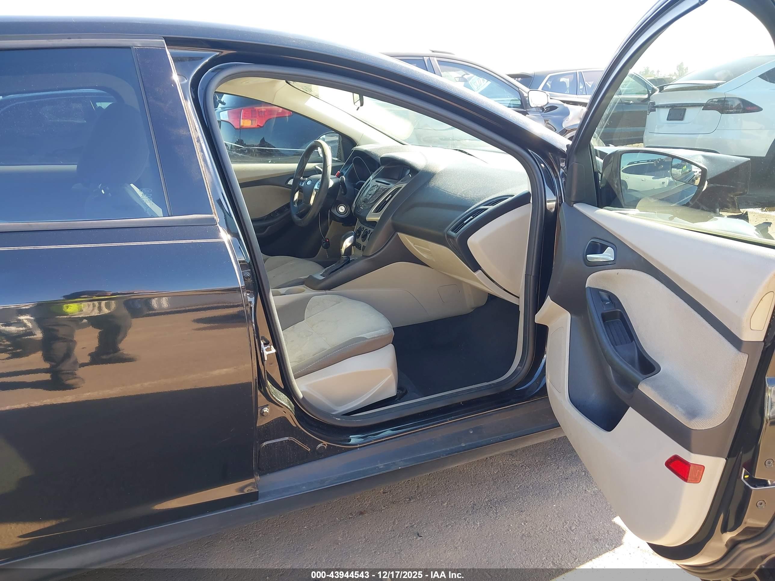 FORD FOCUS image 5